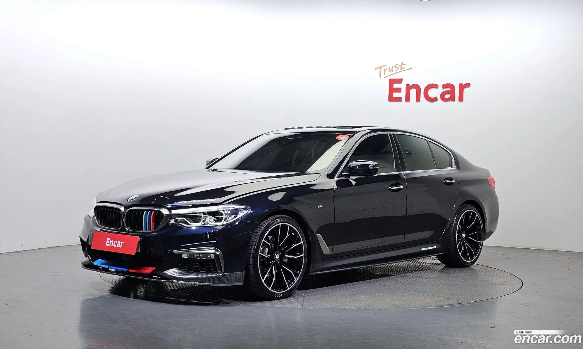 BMW 5 Series G30 520D xDrive M Sport Plus - фотография 4532255