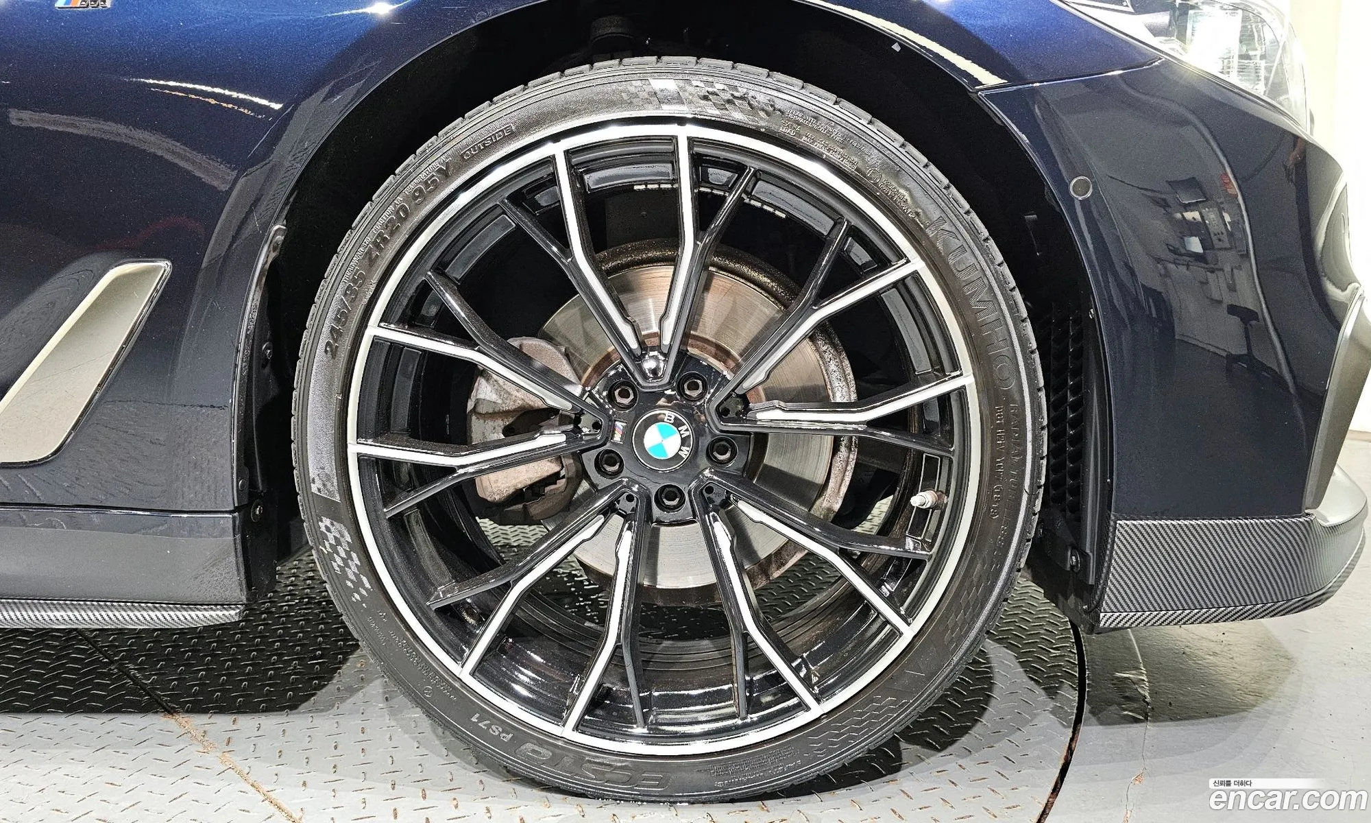 BMW 5 Series G30 520D xDrive M Sport Plus - фотография 4532259