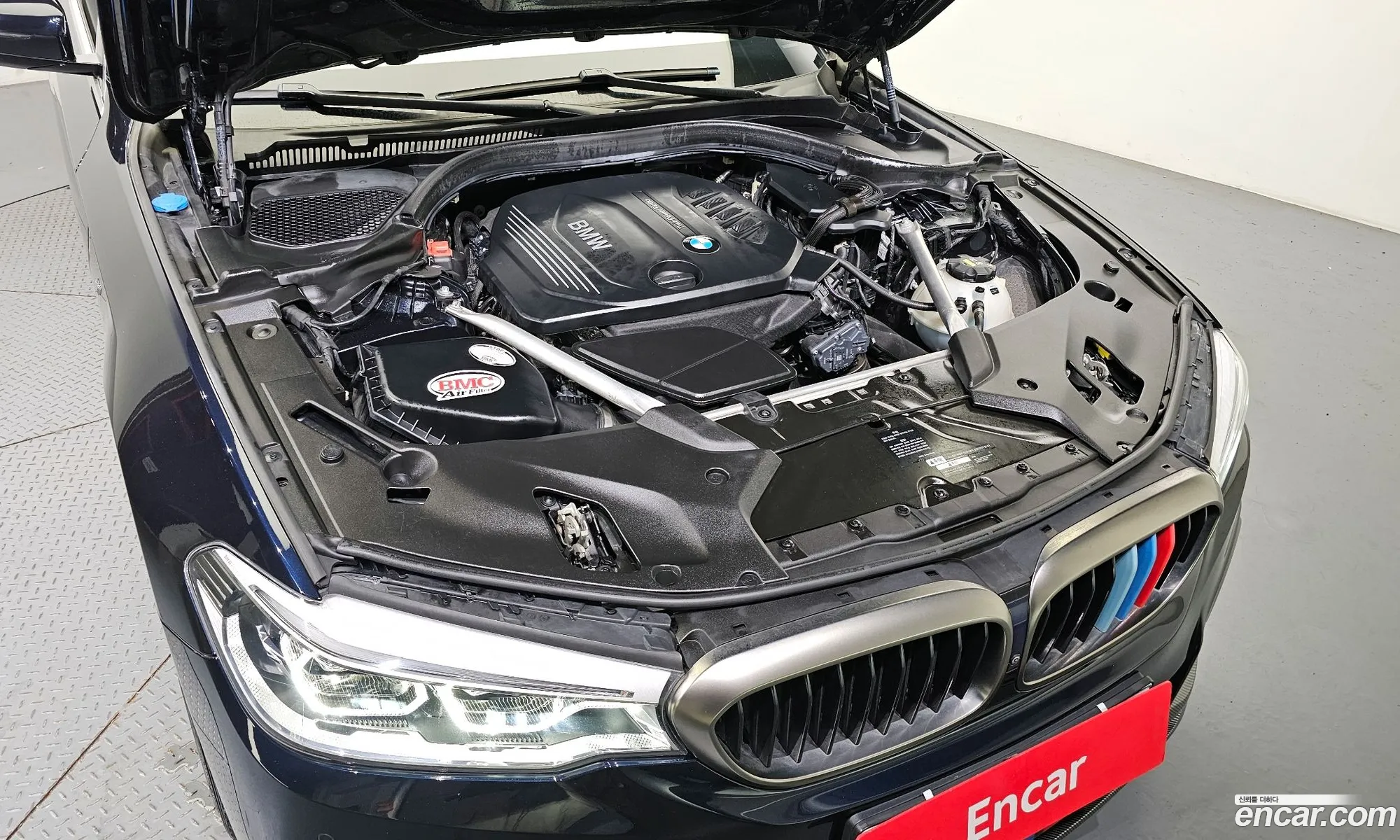 BMW 5 Series G30 520D xDrive M Sport Plus - фотография 4532260