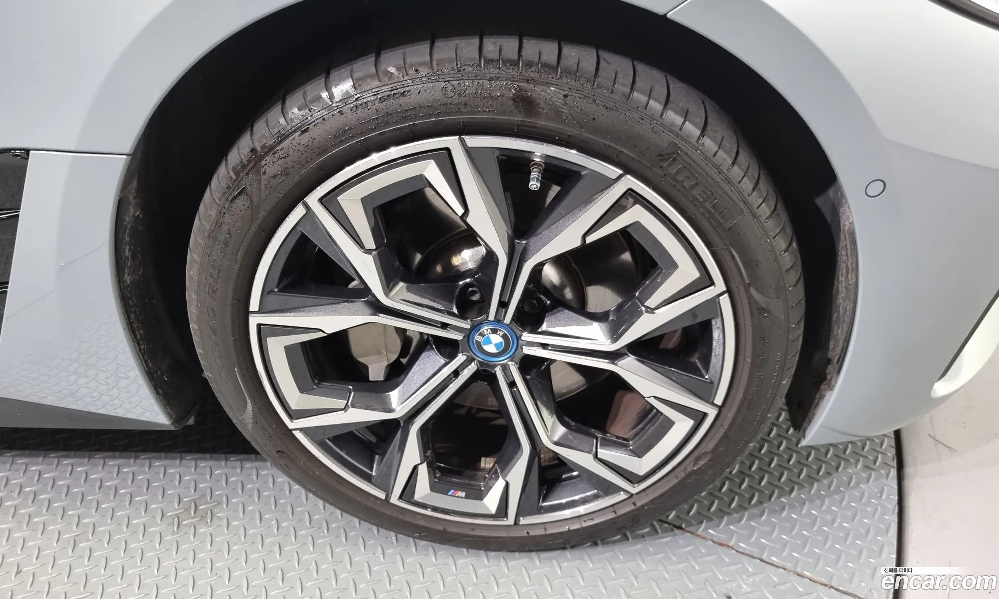 BMW I4 Edrive40 M Sport - фотография 3856539