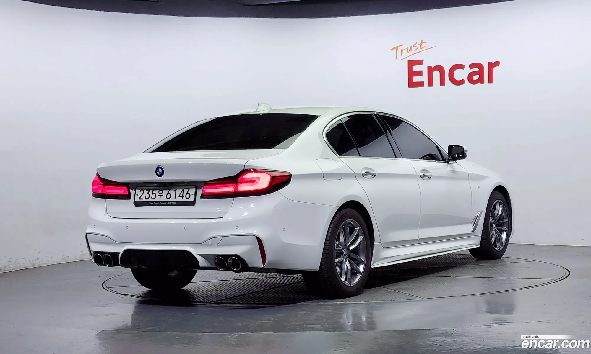 BMW 5 Series G30 530I xDrive M Sports - фотография 31605