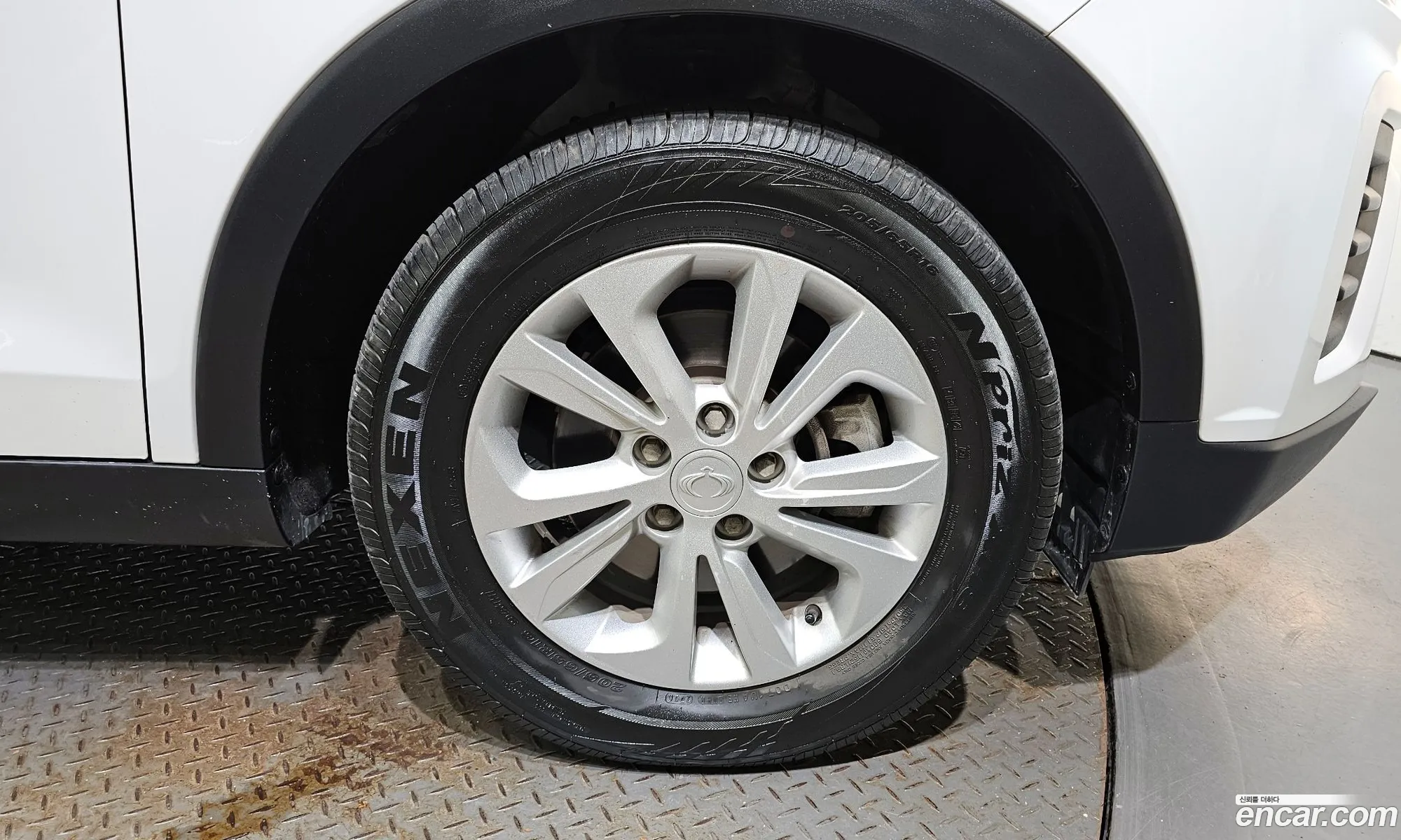 Kg Mobility Ssangyong Very New Tivoli Gasoline 15 2Wd V1 - фотография 6076642