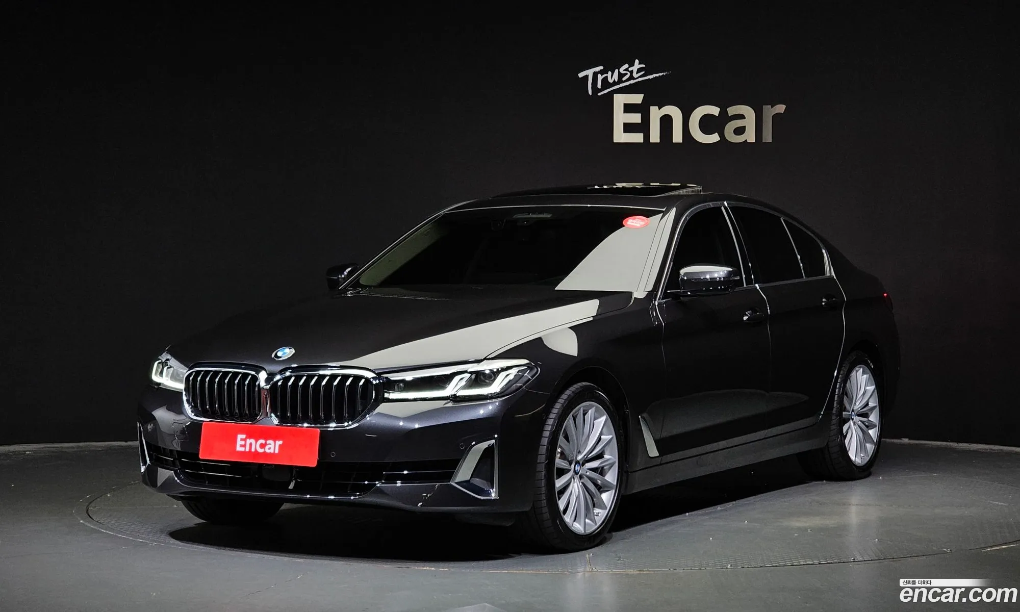 BMW 5 Series G30 530I xDrive Luxury - фотография 4688831