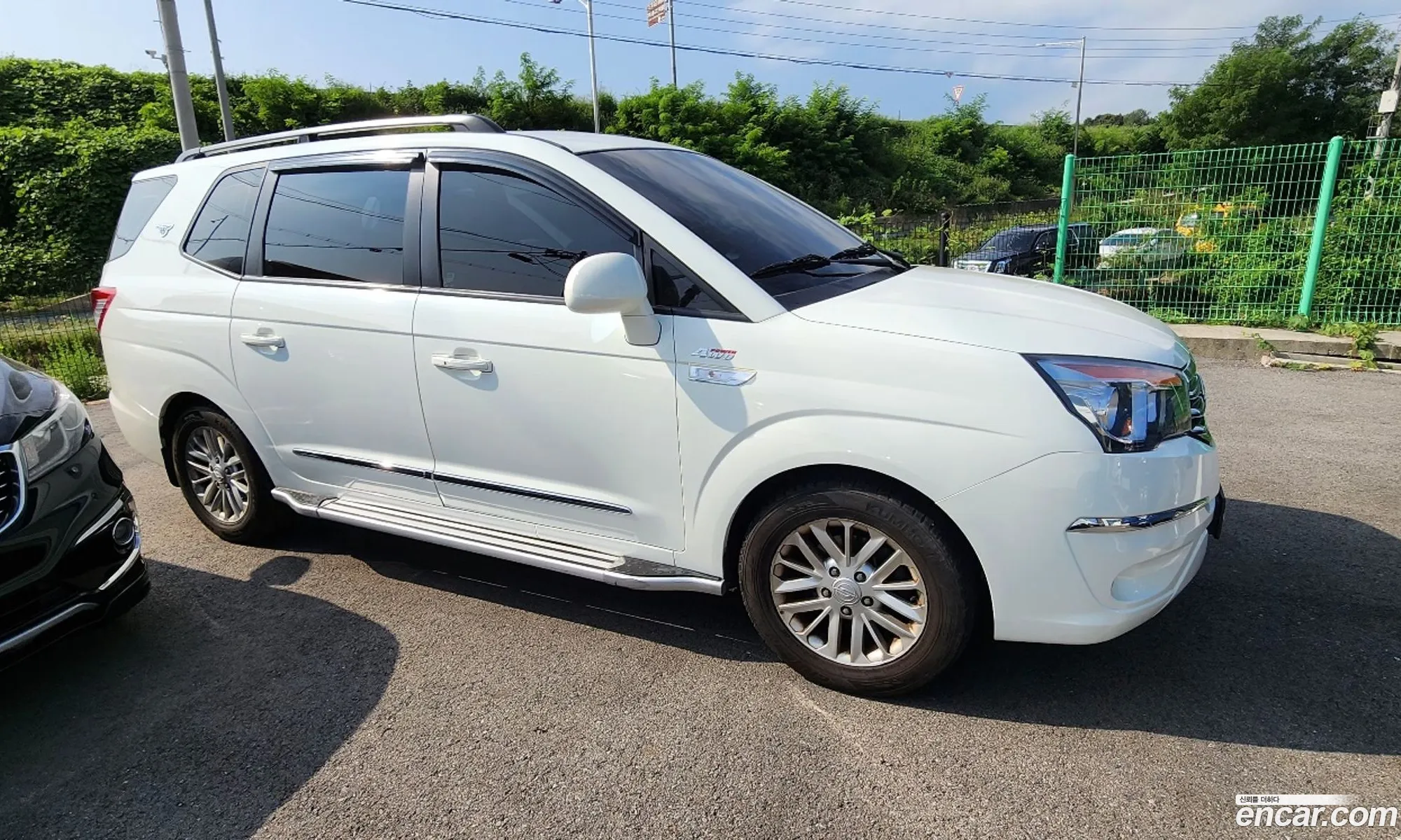 Kg Mobility Ssangyong Korando Turismo 4Wd Gt 11-Seater - фотография 6076652