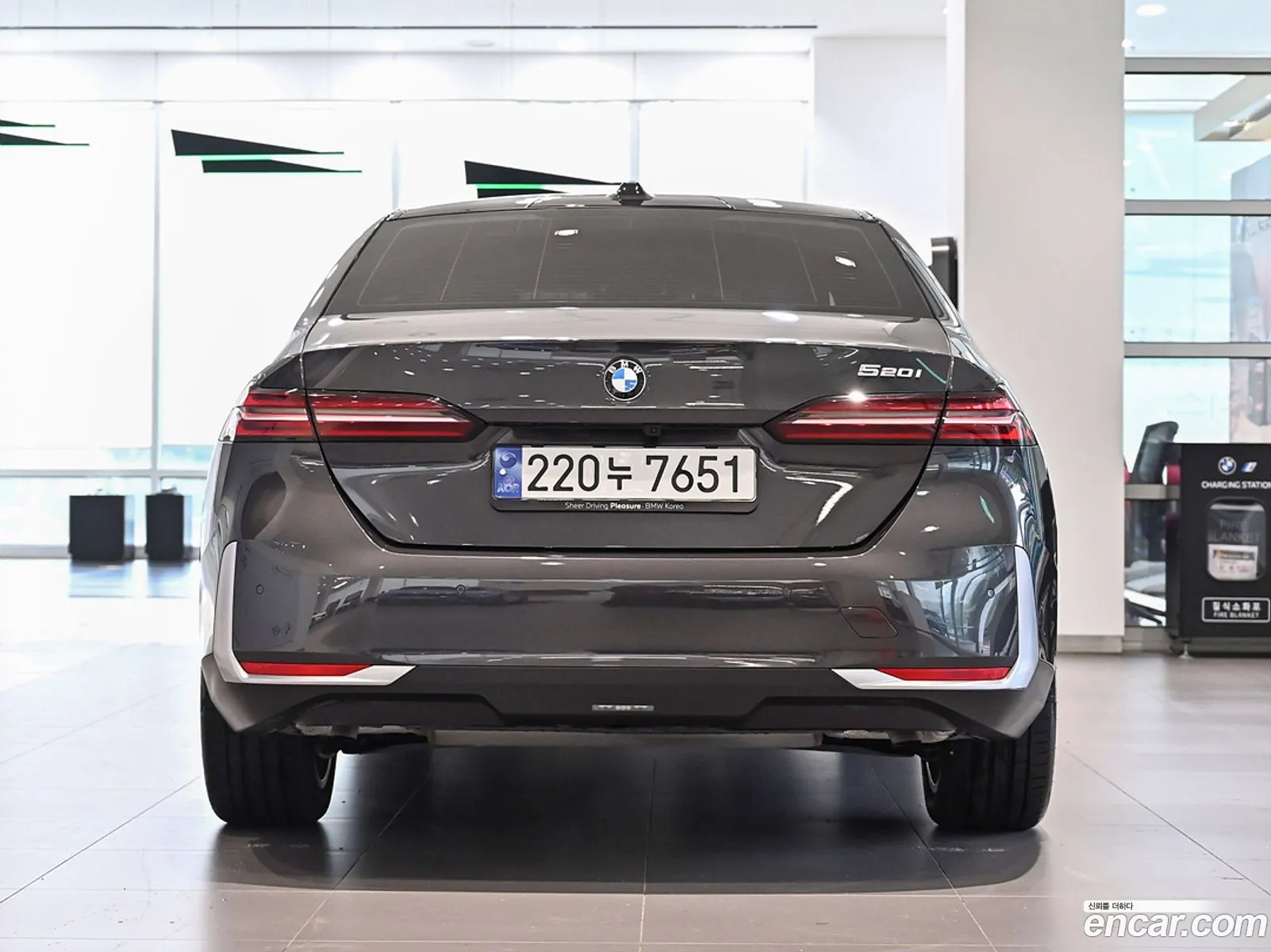 BMW 5 Series G60 520I - фотография 4664797