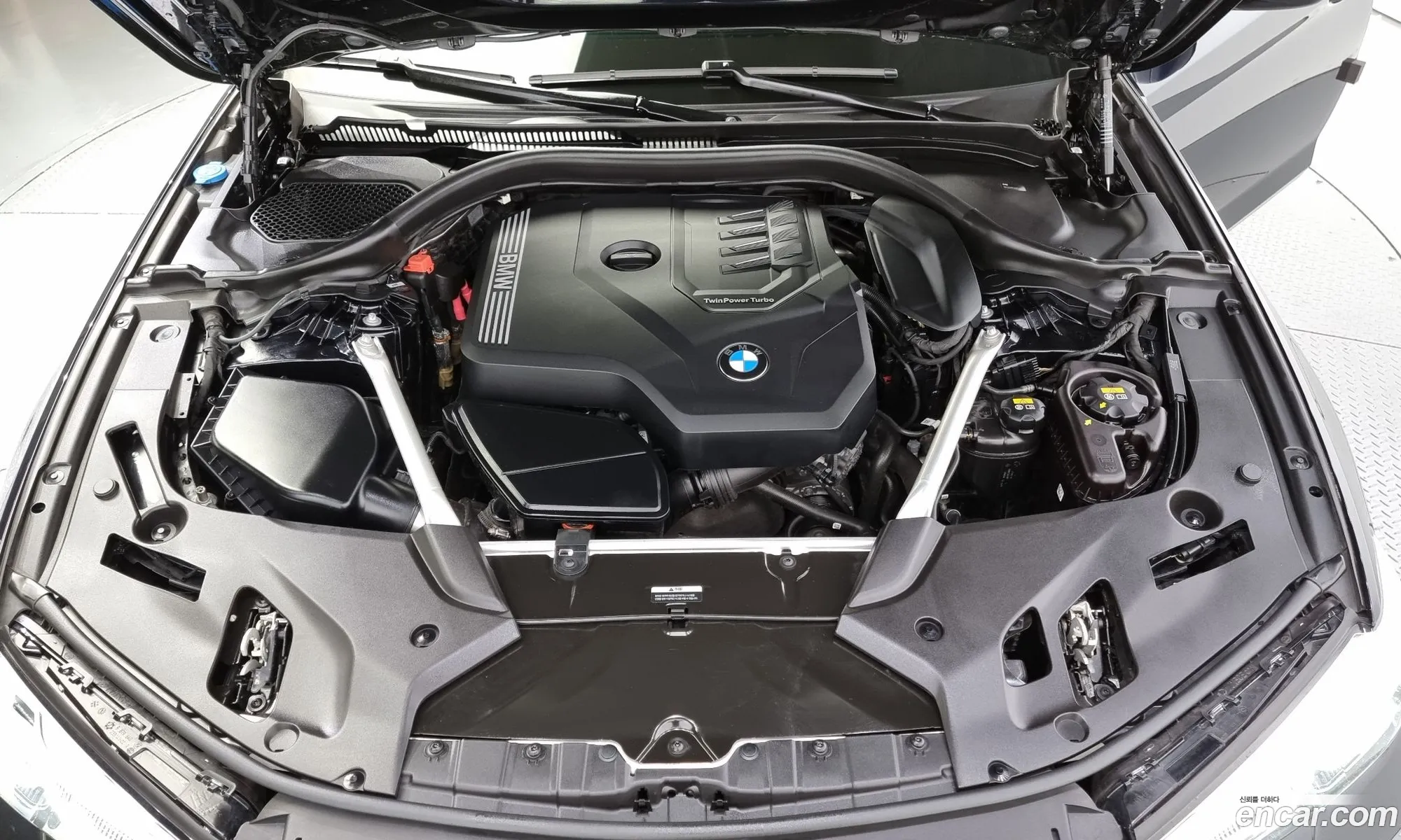 BMW 5 Series G30 530I M Sports - фотография 4612794