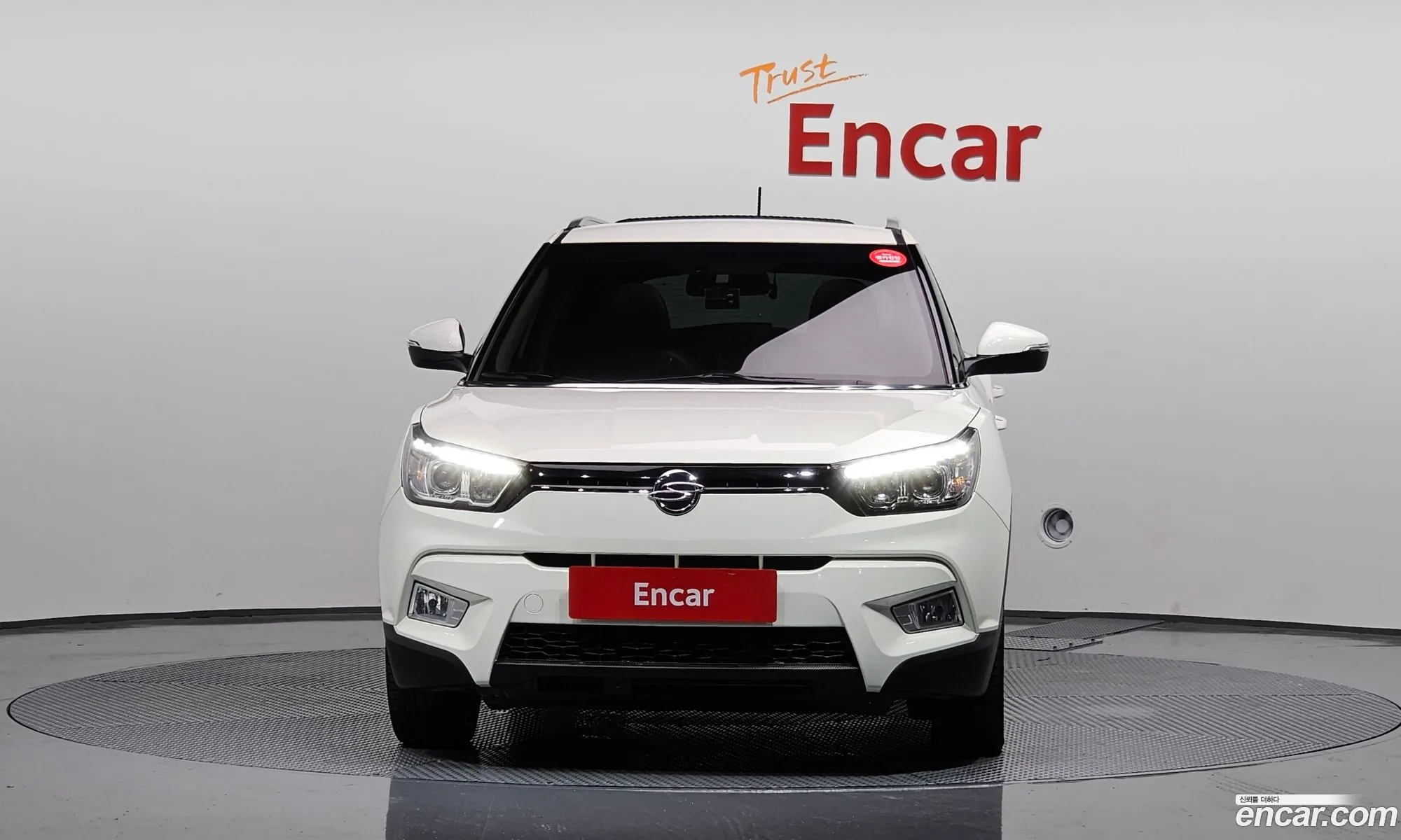 Kg Mobility Ssangyong Tivoli Lx 2Wd Luxury Model - фотография 7510794