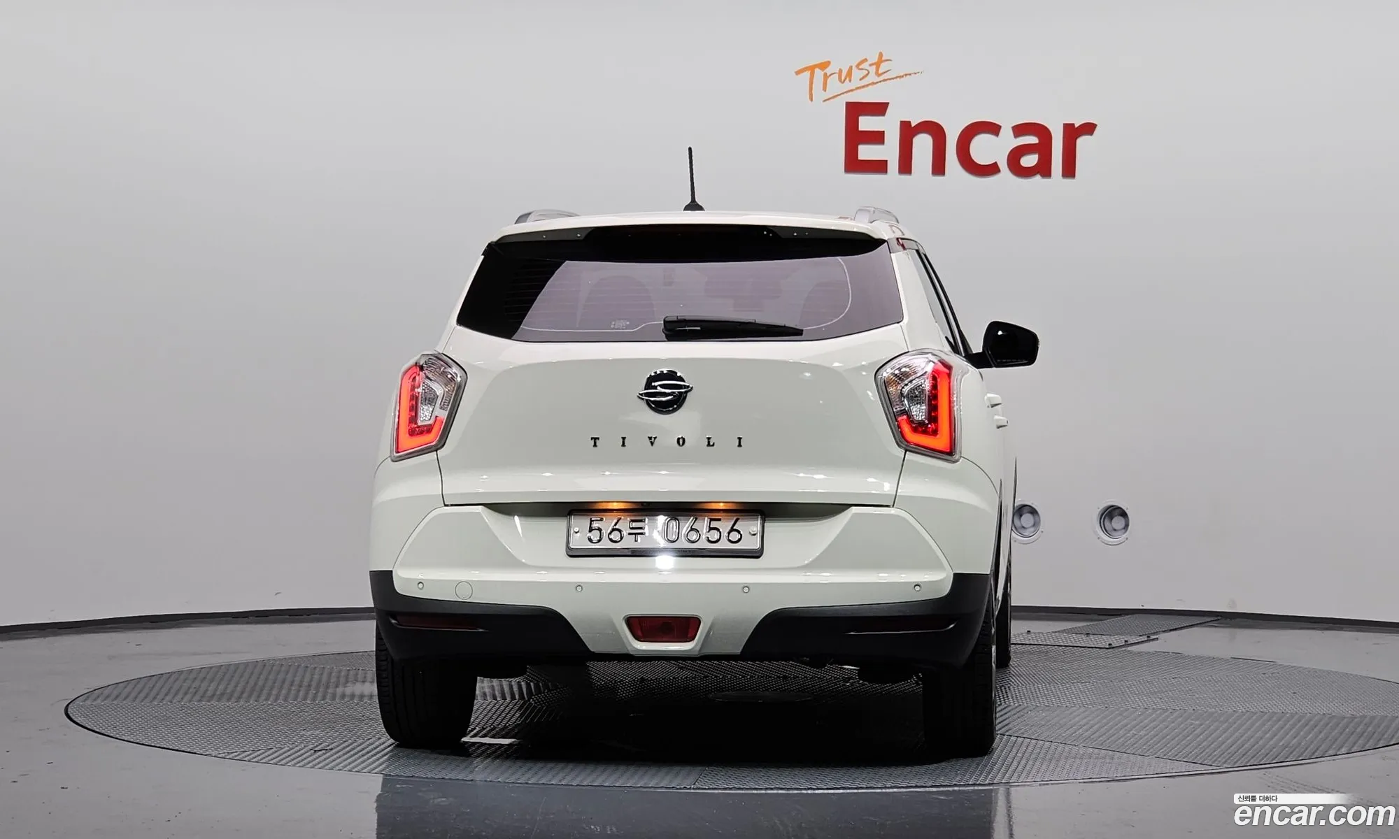 Kg Mobility Ssangyong Tivoli Lx 2Wd Luxury Model - фотография 7510795