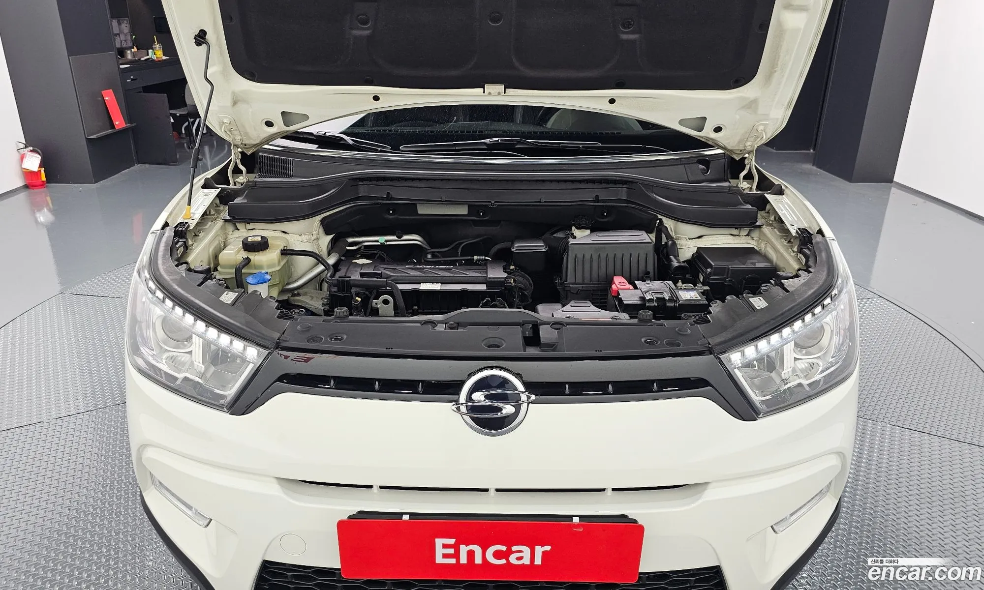 Kg Mobility Ssangyong Tivoli Lx 2Wd Luxury Model - фотография 7510797