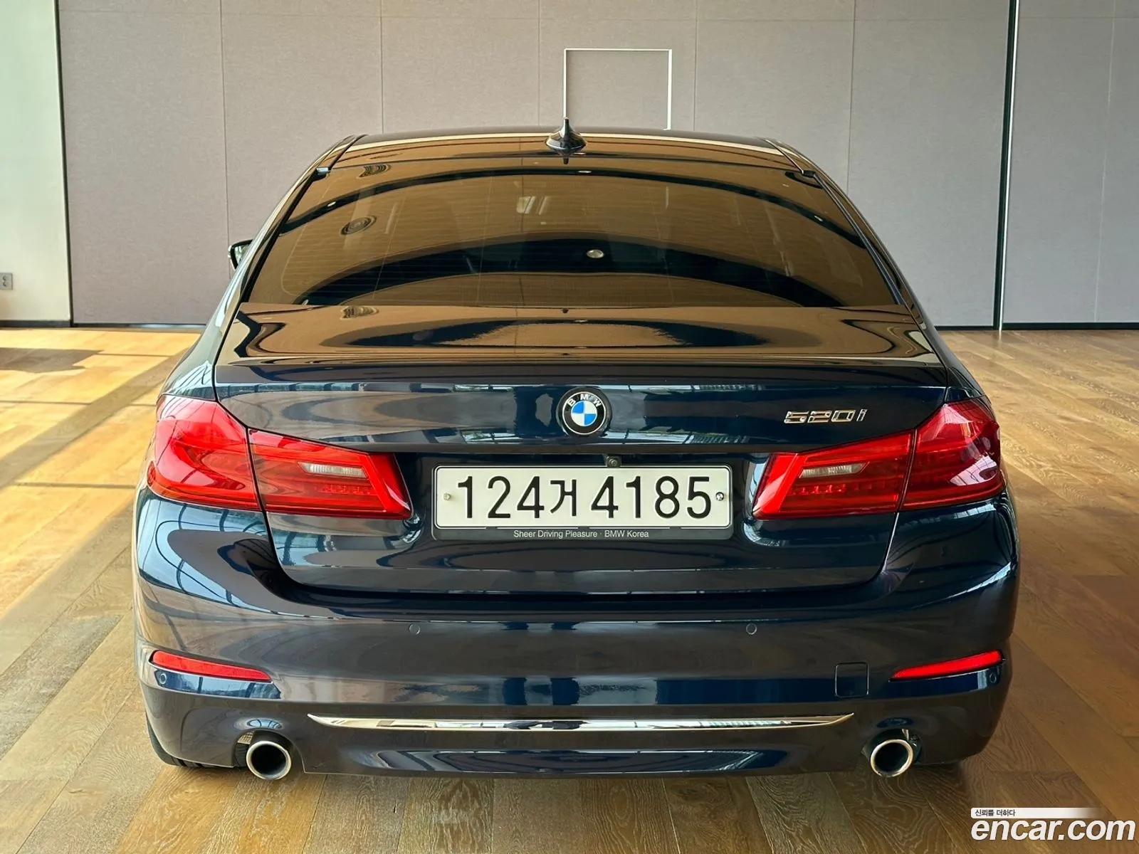 BMW 5 Series G30 520I Luxury - фотография 19148719