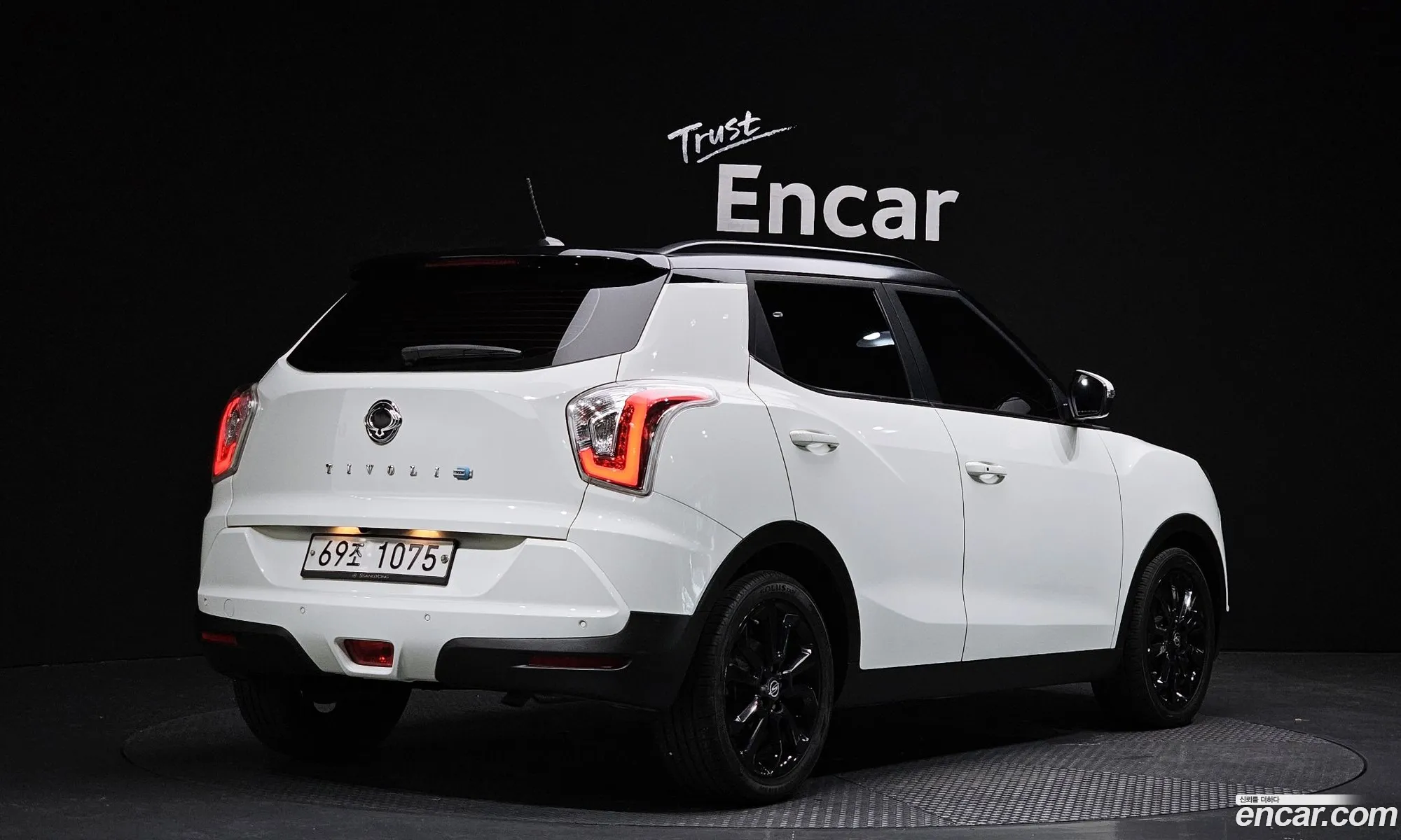Kg Mobility Ssangyong Tivoli Diesel Lx 2Wd - фотография 6043086