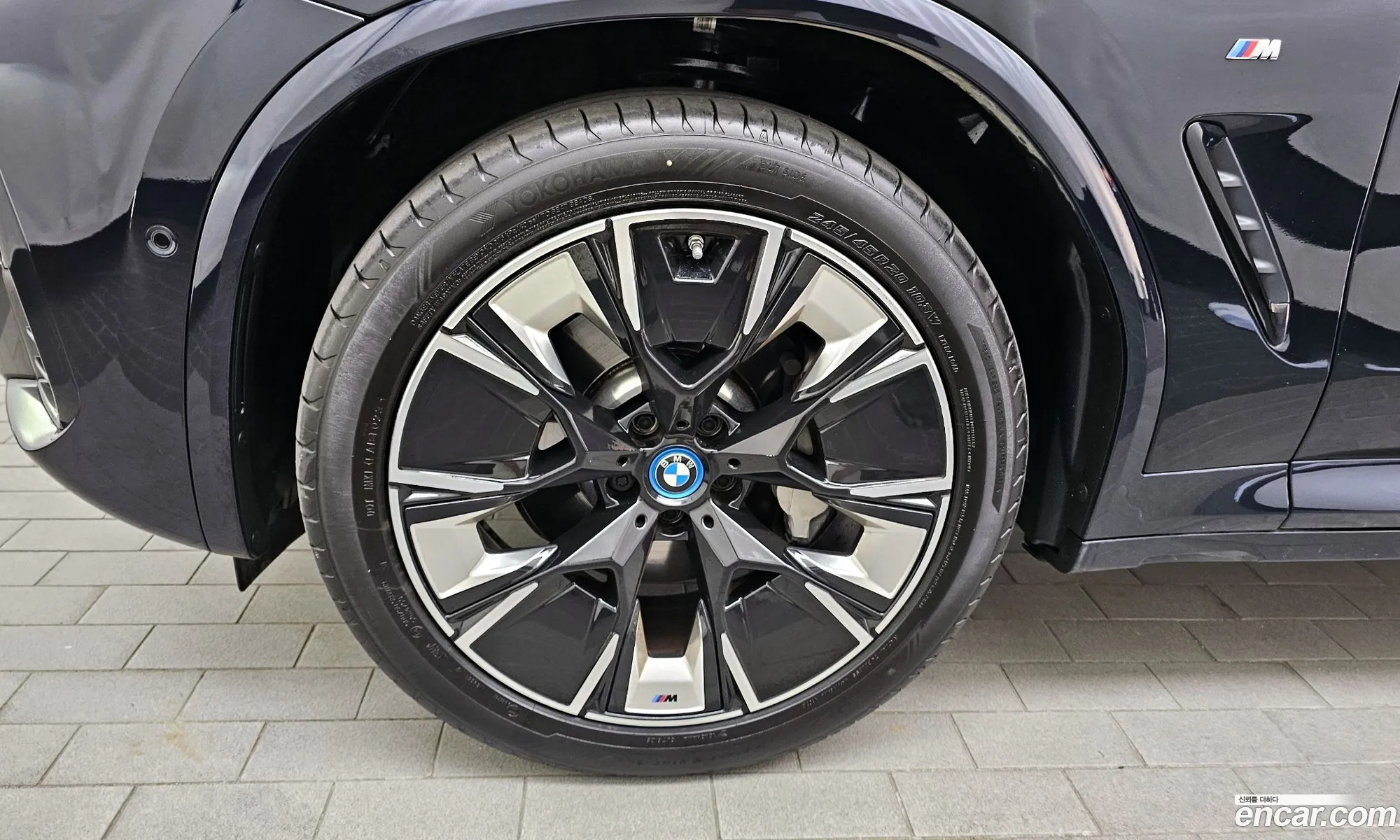 BMW Ix3 M Sport - фотография 4368301