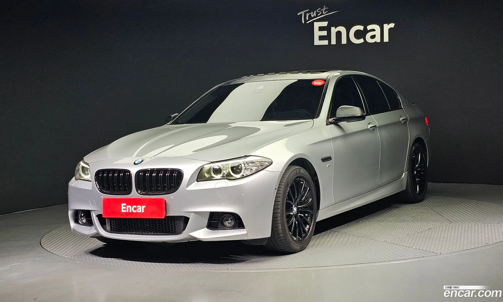 BMW 5 Series F10 528I M Aerodynamics - фотография 4726777