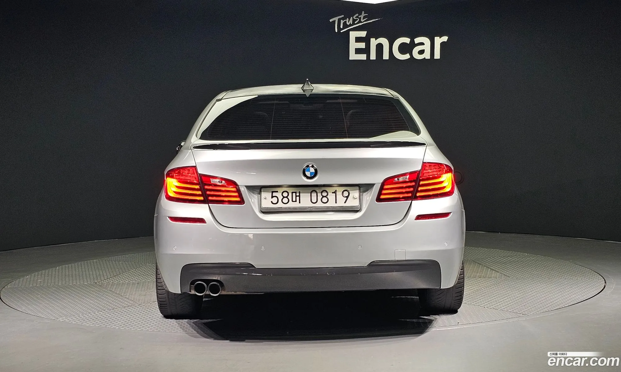 BMW 5 Series F10 528I M Aerodynamics - фотография 4726780