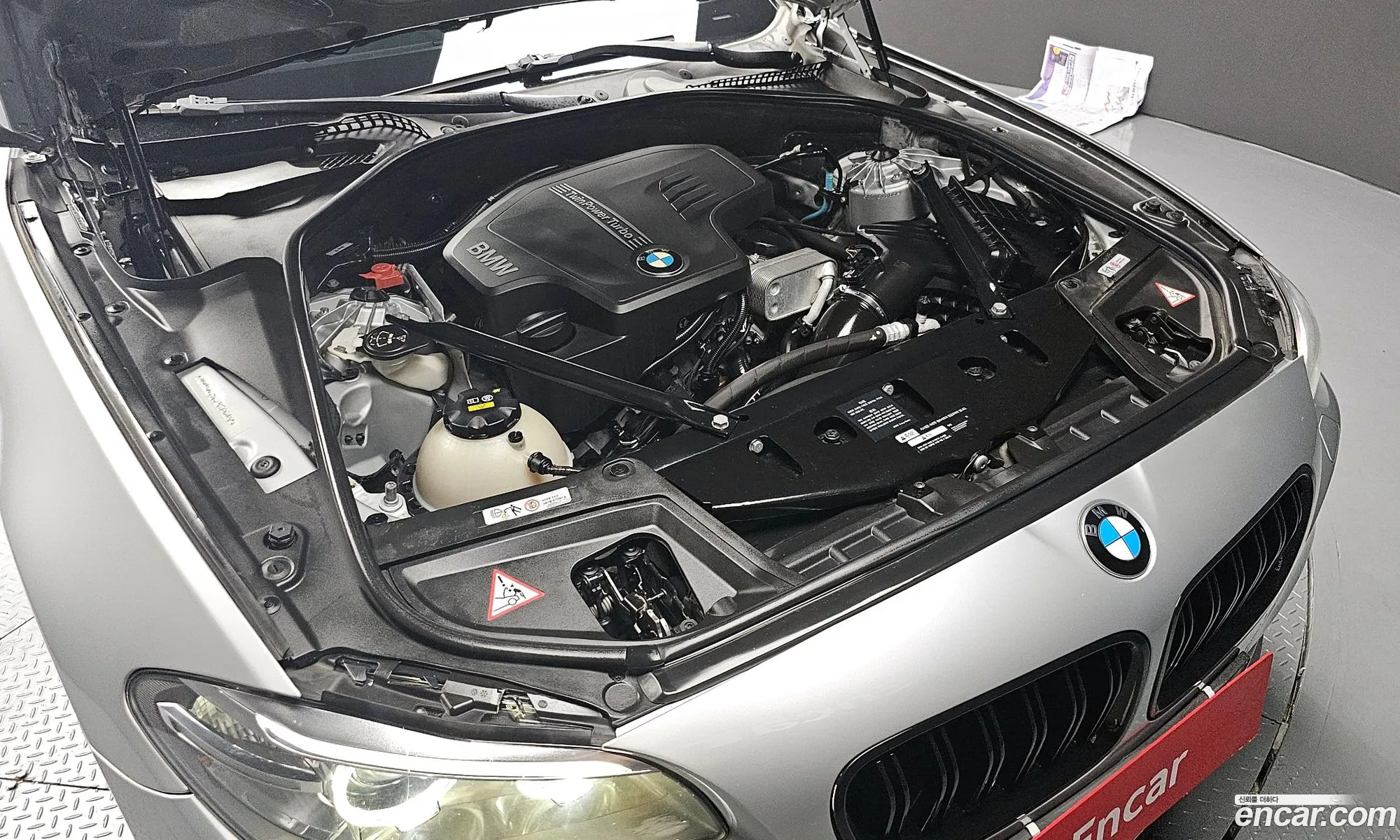 BMW 5 Series F10 528I M Aerodynamics - фотография 4726782