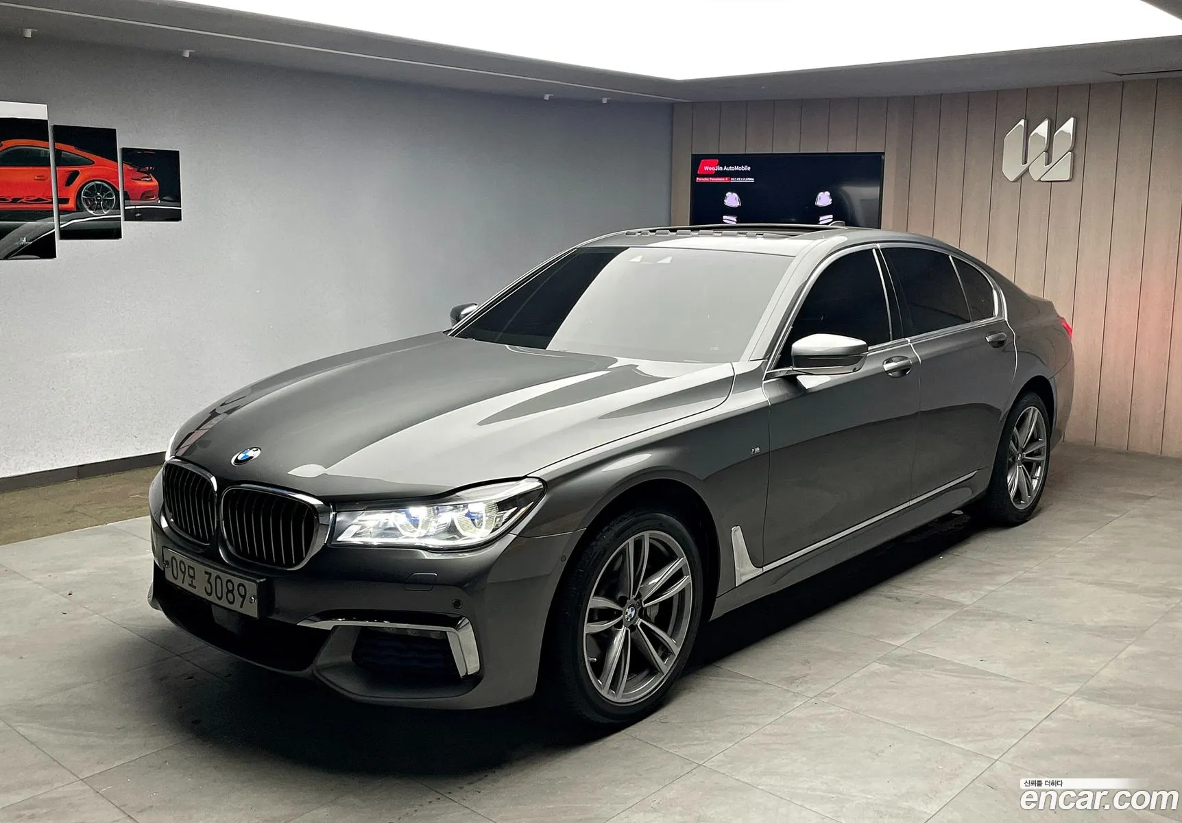 BMW 7 Series G11 730D xDrive - фотография 4640770