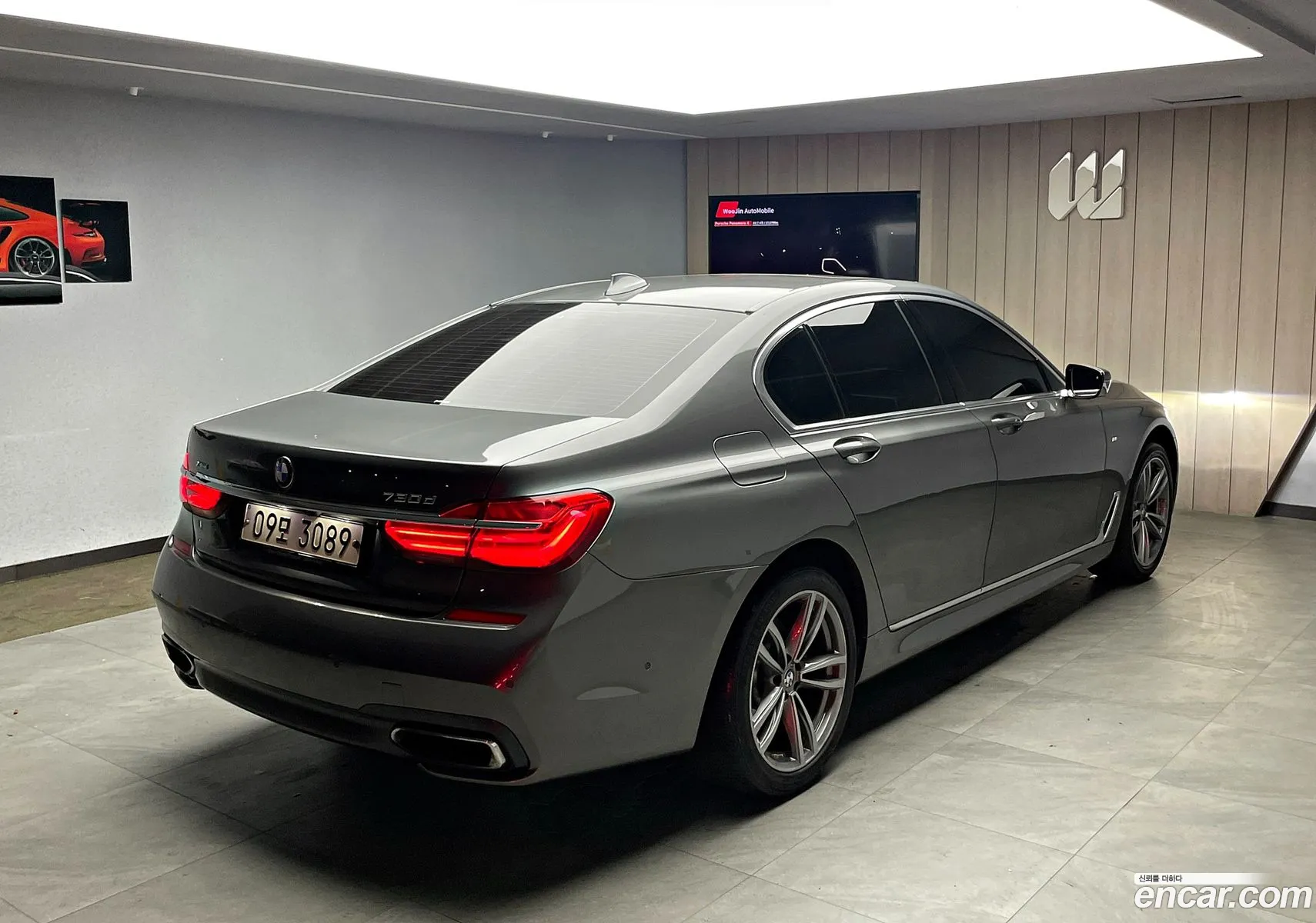 BMW 7 Series G11 730D xDrive - фотография 4640774