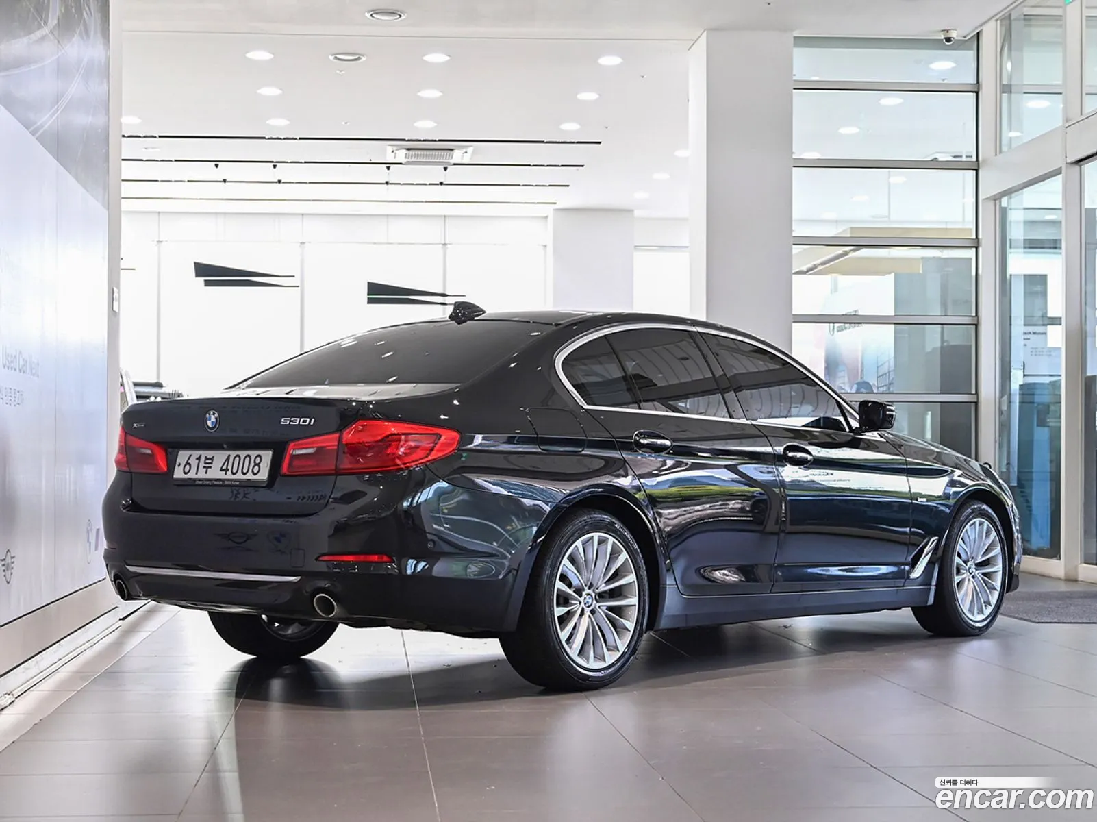 BMW 5 Series G30 530I xDrive Luxury Plus - фотография 4688904