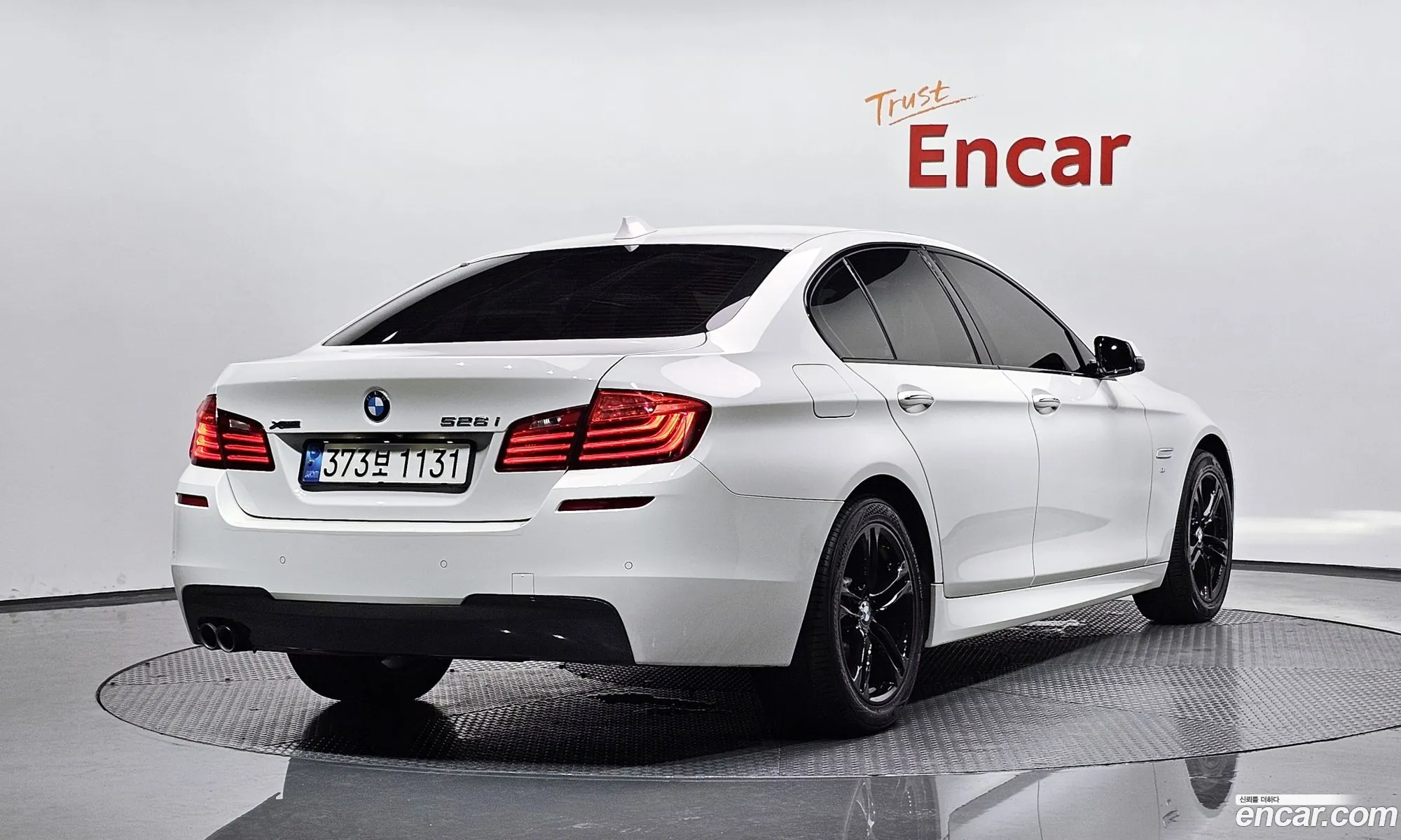BMW 5 Series F10 528I xDrive M Aerodynamics - фотография 4091912