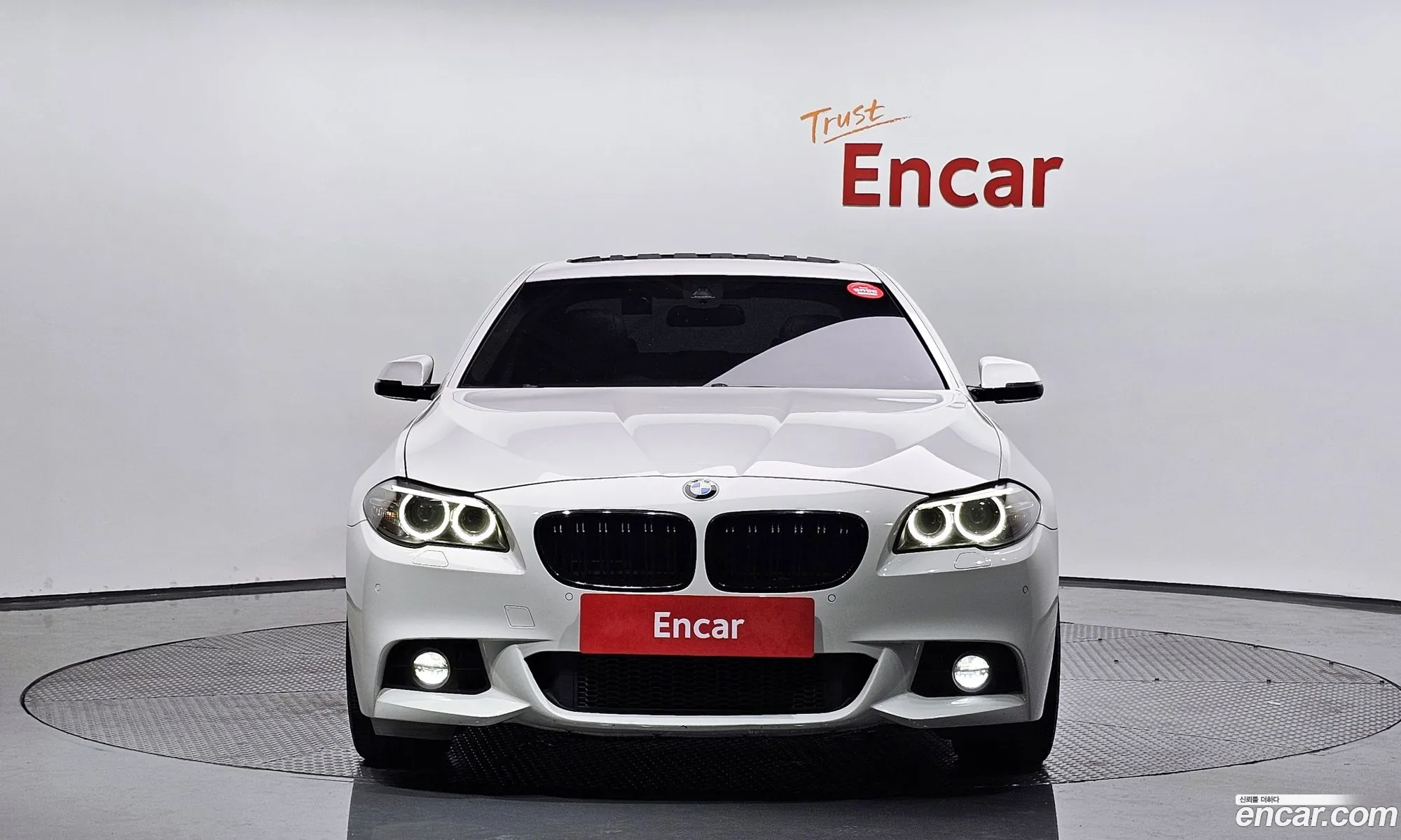 BMW 5 Series F10 528I xDrive M Aerodynamics - фотография 4091913