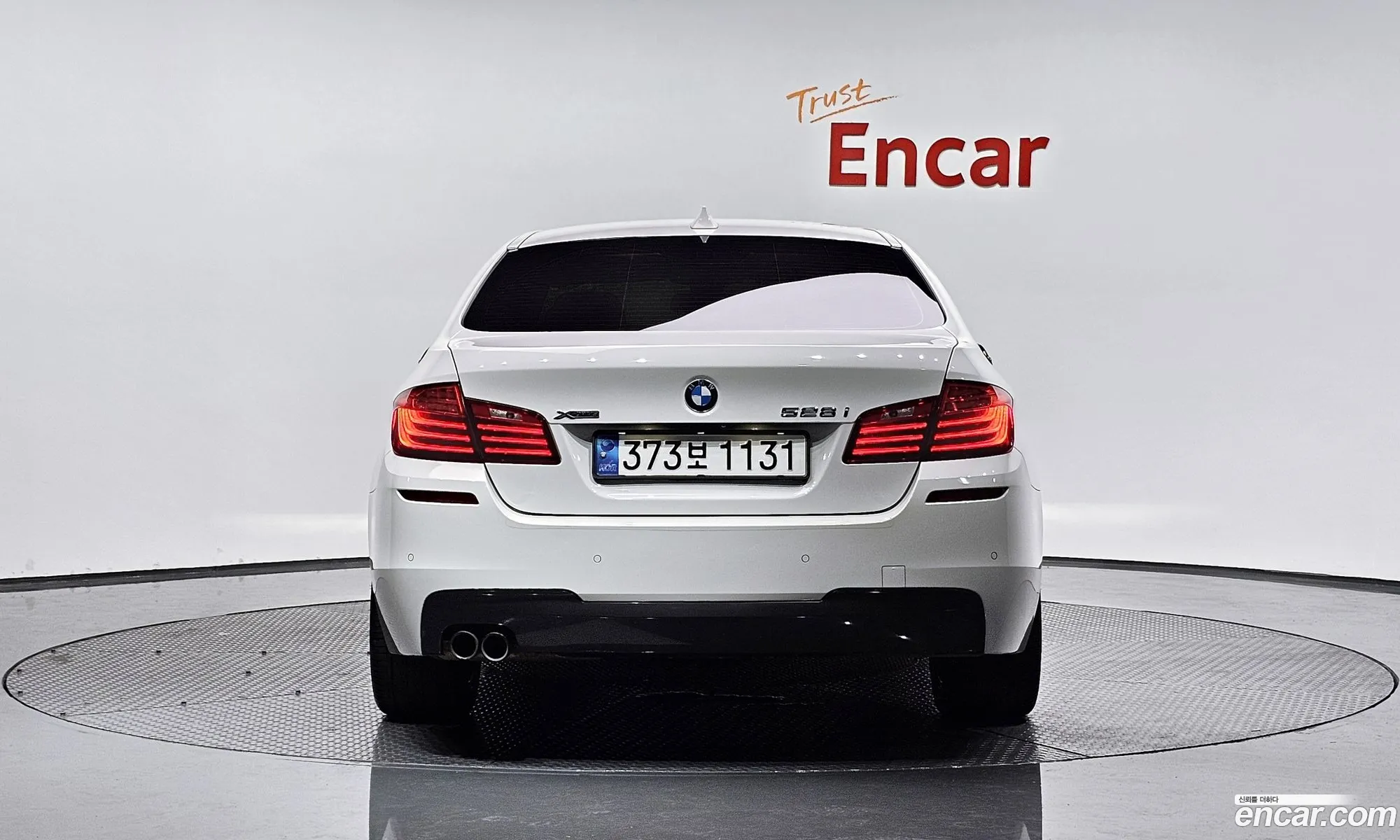 BMW 5 Series F10 528I xDrive M Aerodynamics - фотография 4091914
