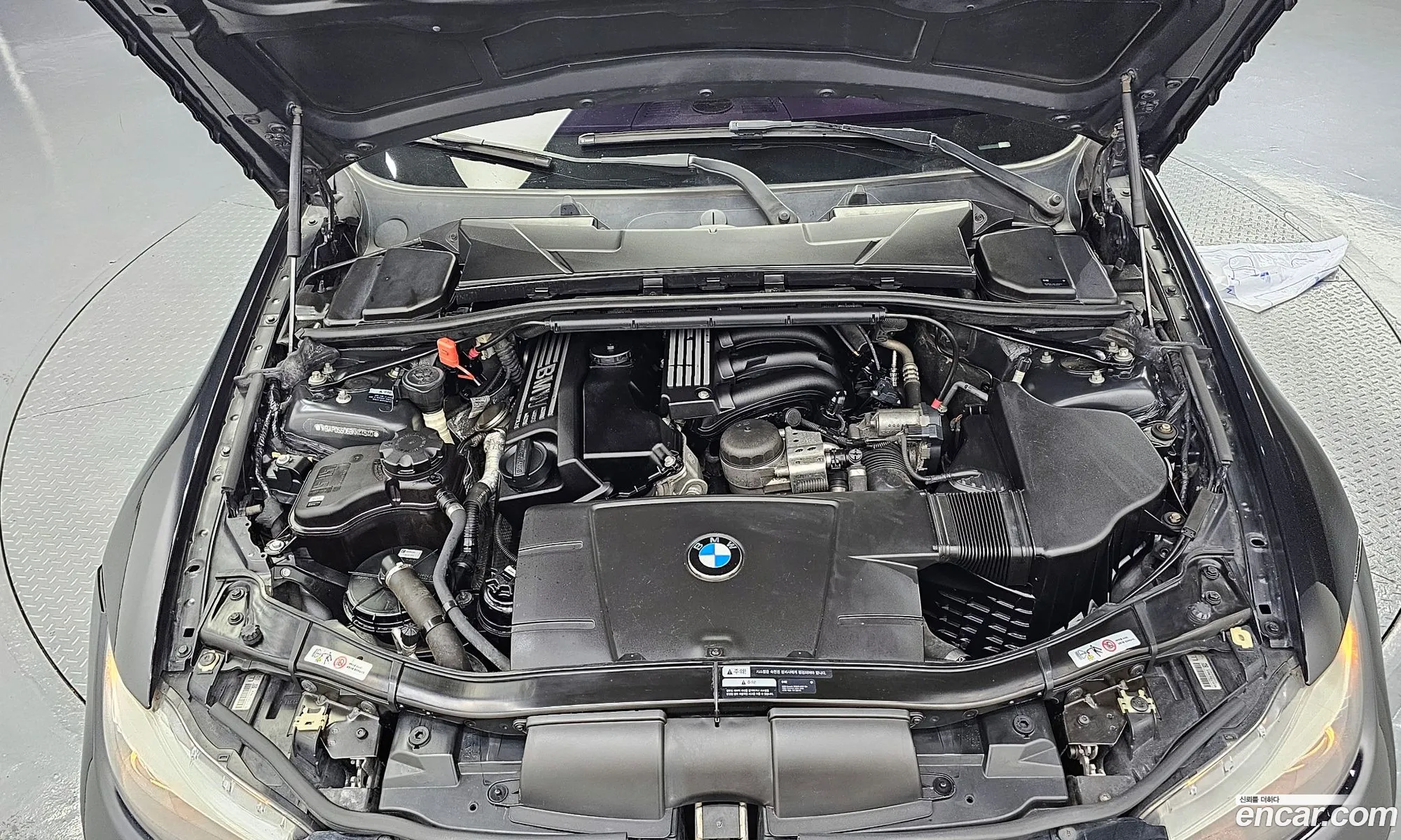 BMW 3 Series E90 320I Sedan - фотография 31082