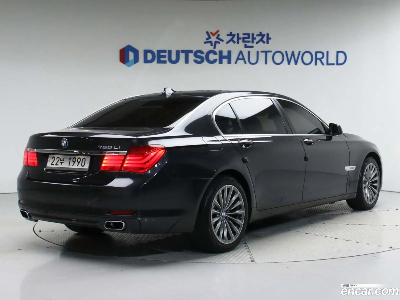 BMW 7 Series F01 750Li - фотография 4664739