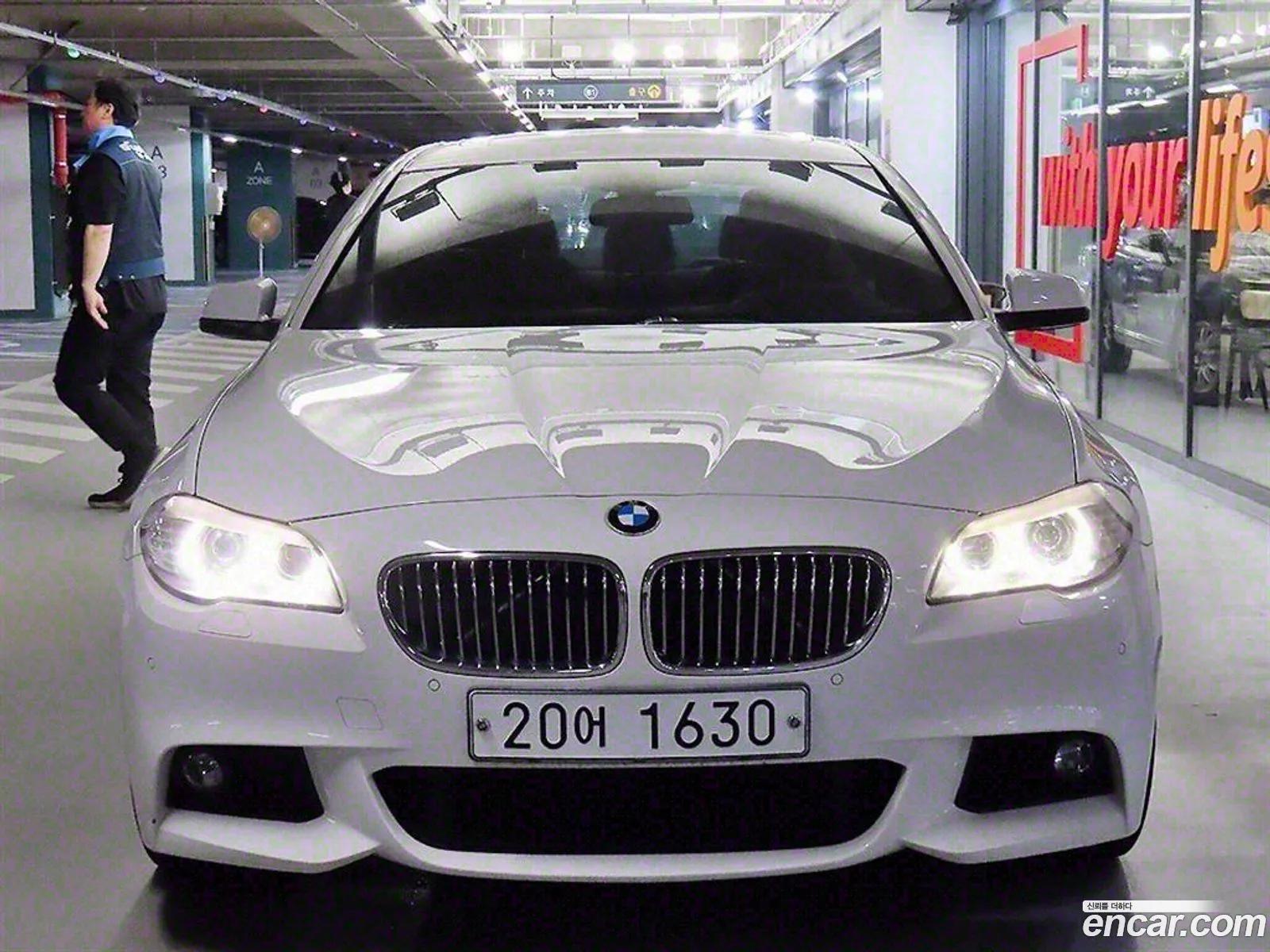 BMW 5 Series F10 528I - фотография 4640806