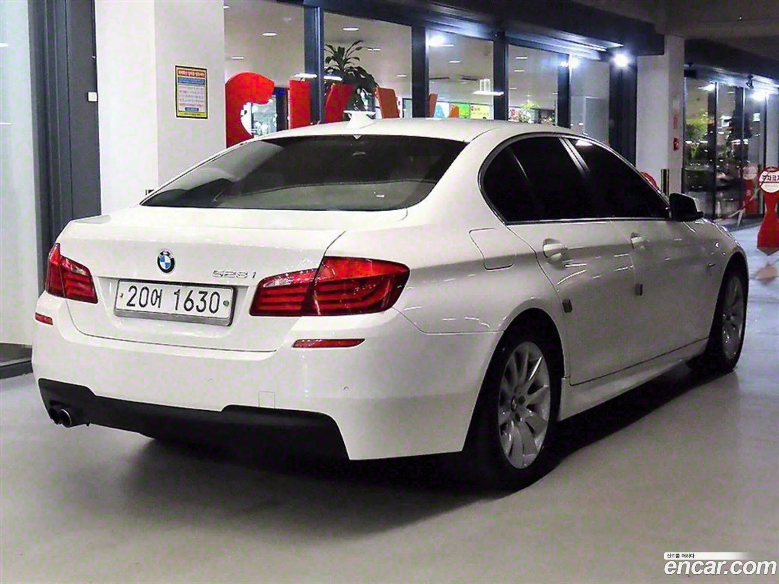 BMW 5 Series F10 528I - фотография 4640808