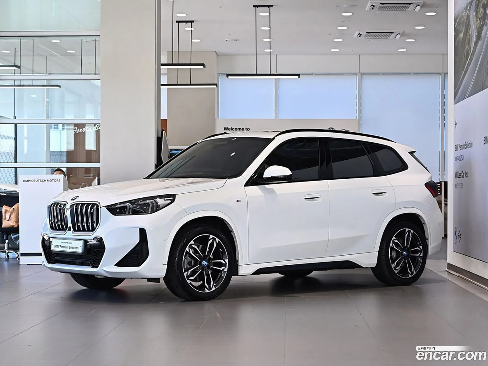 BMW Ix1 U11 xDrive 30 M Sports - фотография 4664783