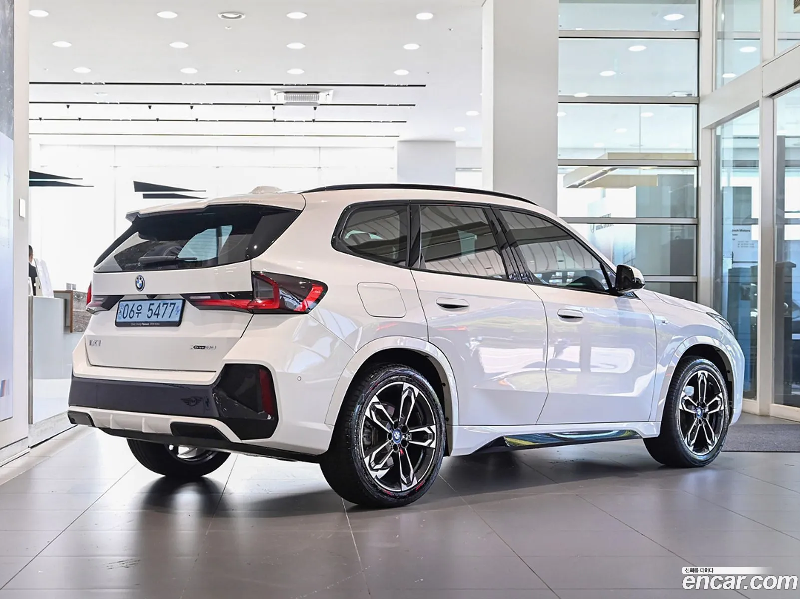 BMW Ix1 U11 xDrive 30 M Sports - фотография 4664784