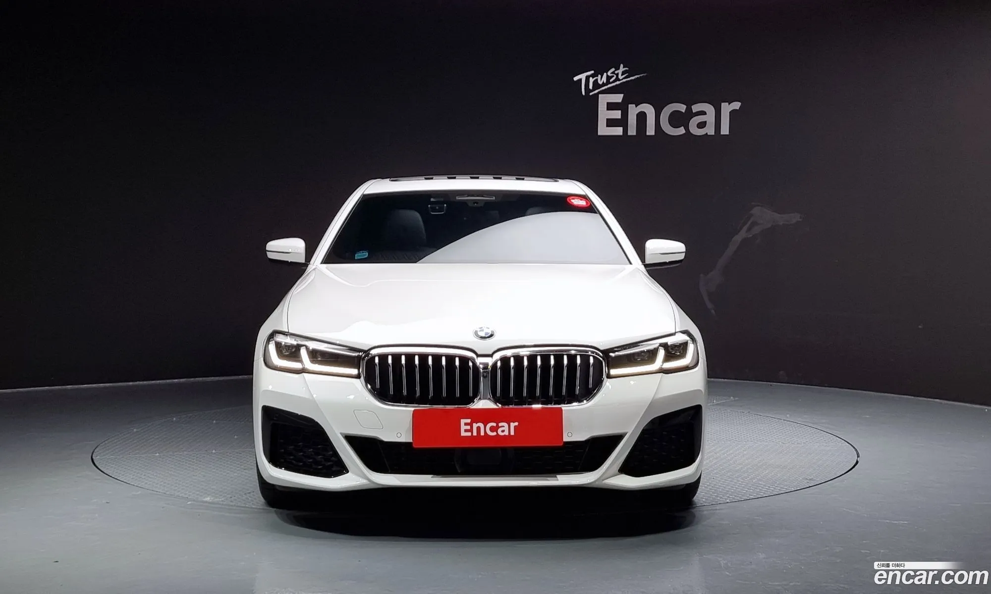 BMW 5 Series G30 530I xDrive M Sports - фотография 4616876