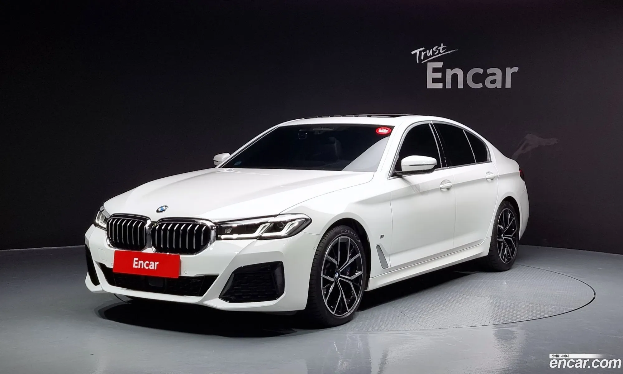 BMW 5 Series G30 530I xDrive M Sports - фотография 4616877