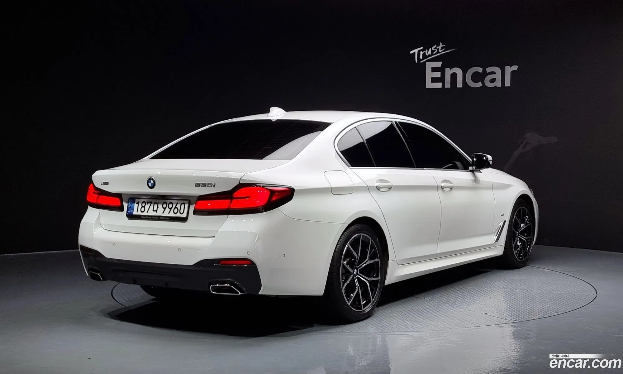 BMW 5 Series G30 530I xDrive M Sports - фотография 4616879