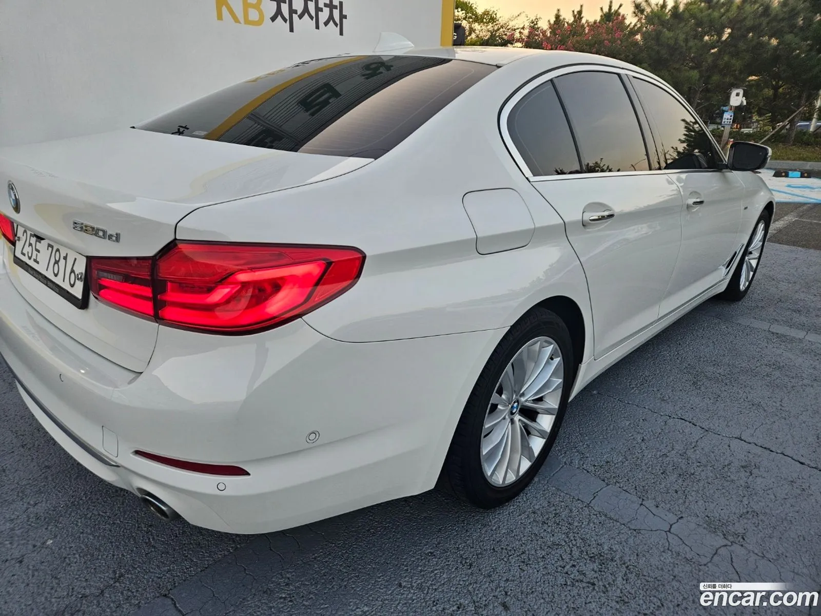 BMW 5 Series G30 520D Luxury Plus - фотография 4688882