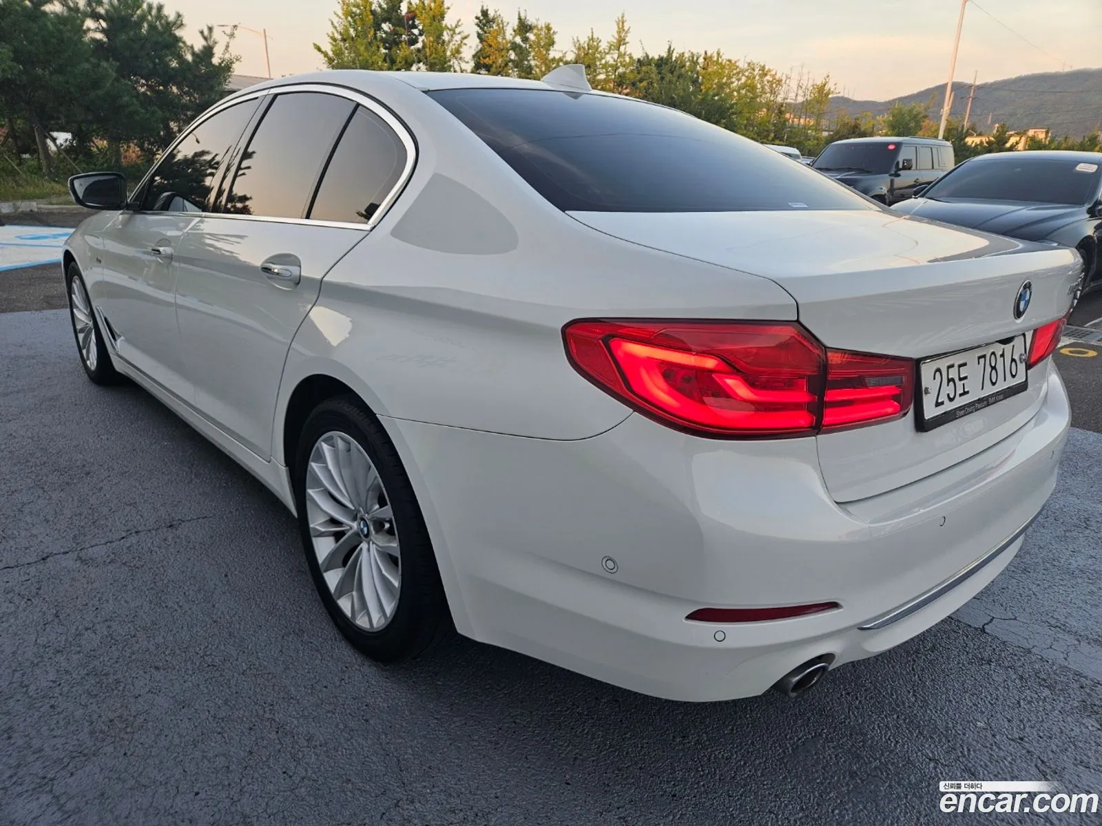 BMW 5 Series G30 520D Luxury Plus - фотография 4688884