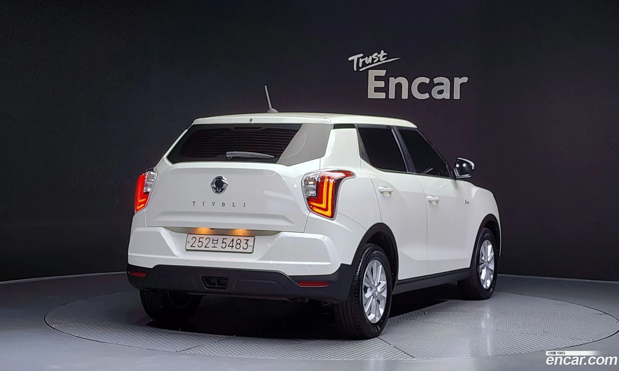 Kg Mobility Ssangyong Very New Tivoli Gasoline 15 2Wd V1 - фотография 5443961