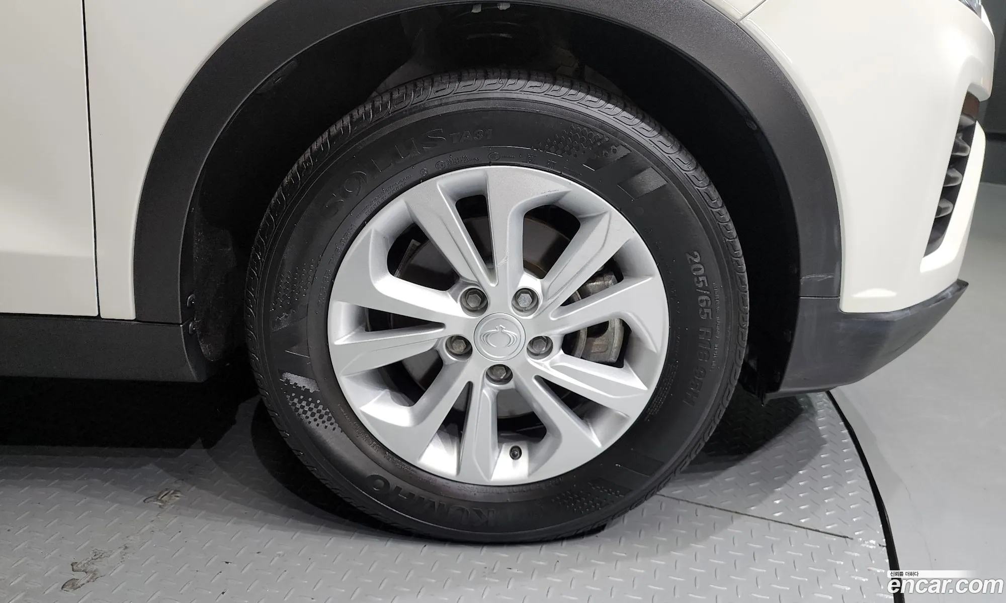 Kg Mobility Ssangyong Very New Tivoli Gasoline 15 2Wd V1 - фотография 5443964