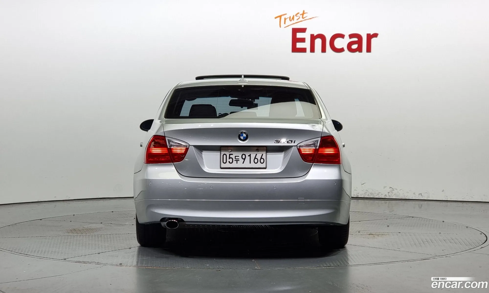 BMW 3 Series E90 320I Sedan - фотография 4616891