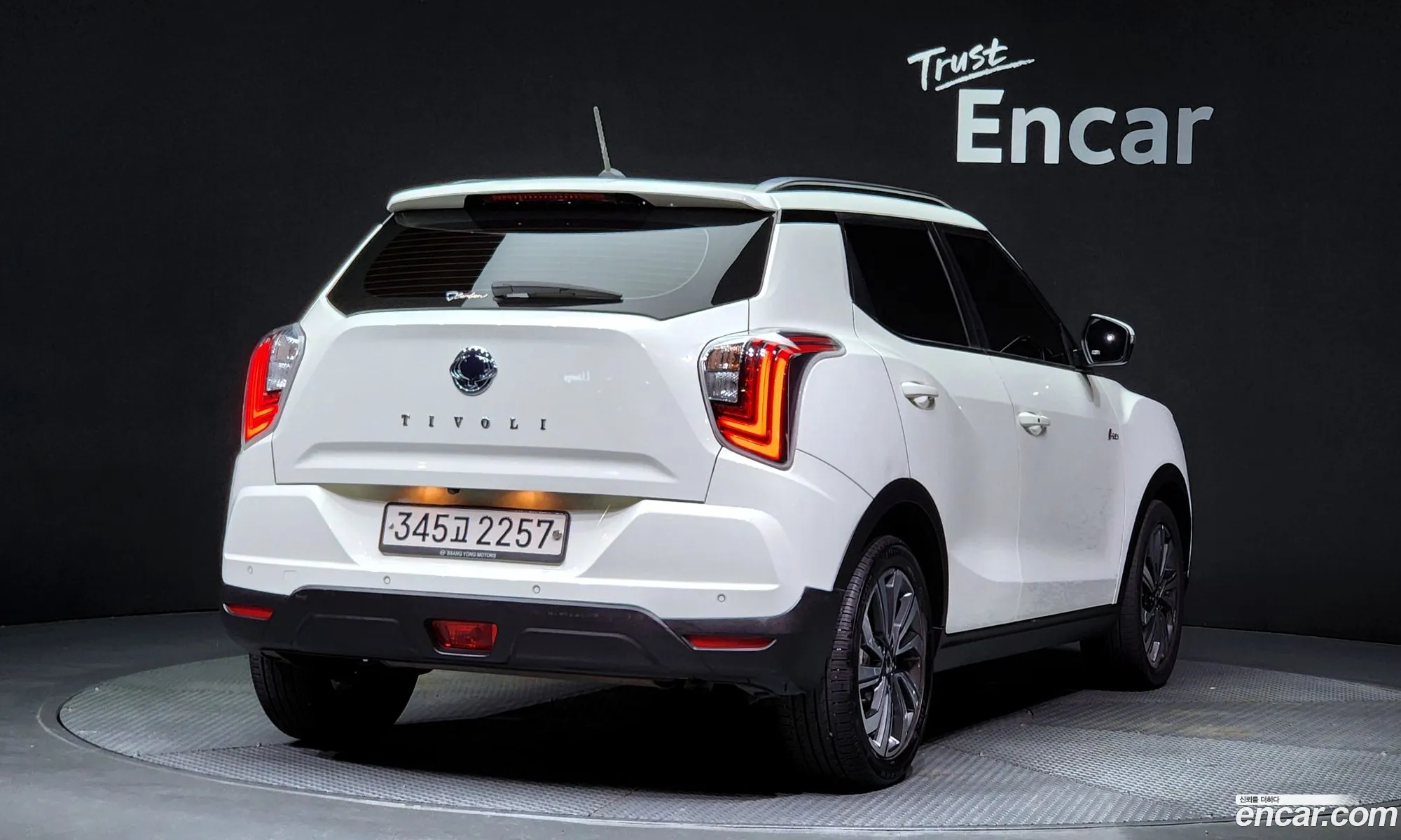 Kg Mobility Ssangyong Very New Tivoli Gasoline 15 2Wd Limited Edition - фотография 6043046