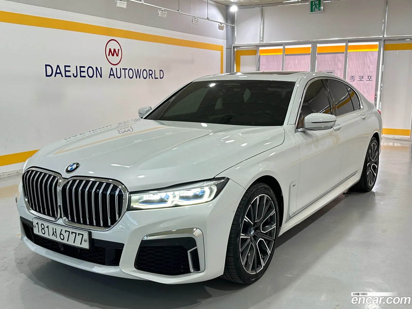 BMW 7 Series G11 740D xDrive M Sports - фотография 31053