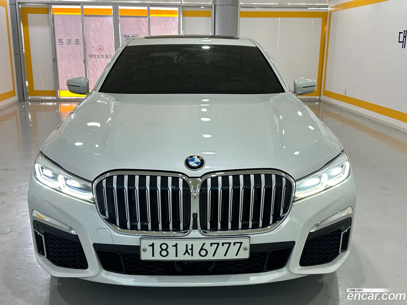 BMW 7 Series G11 740D xDrive M Sports - фотография 31055