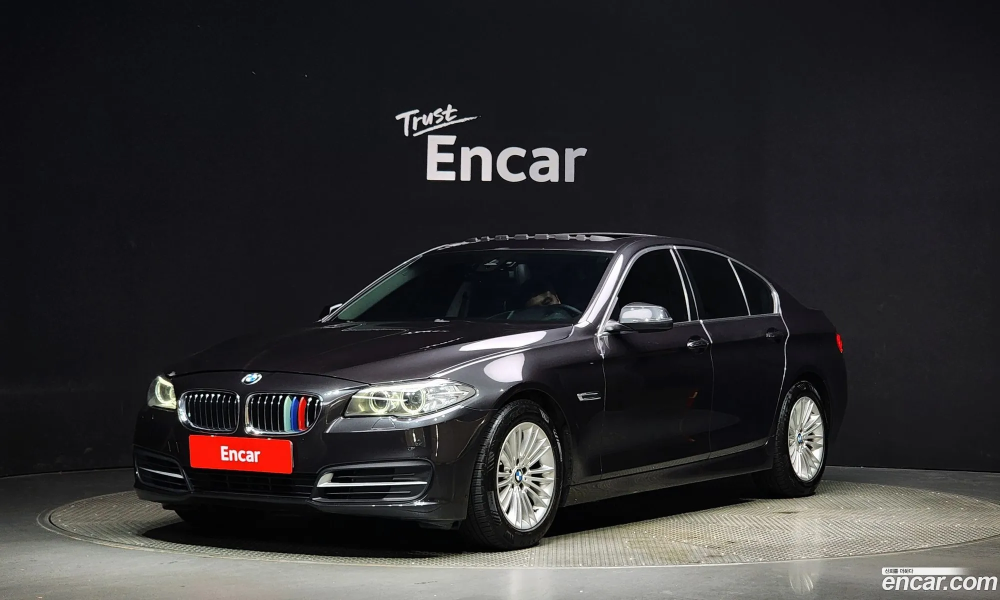 BMW 5 Series F10 520D - фотография 3448045