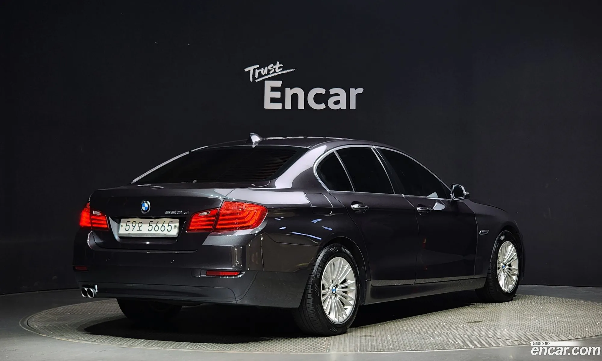BMW 5 Series F10 520D - фотография 3448046