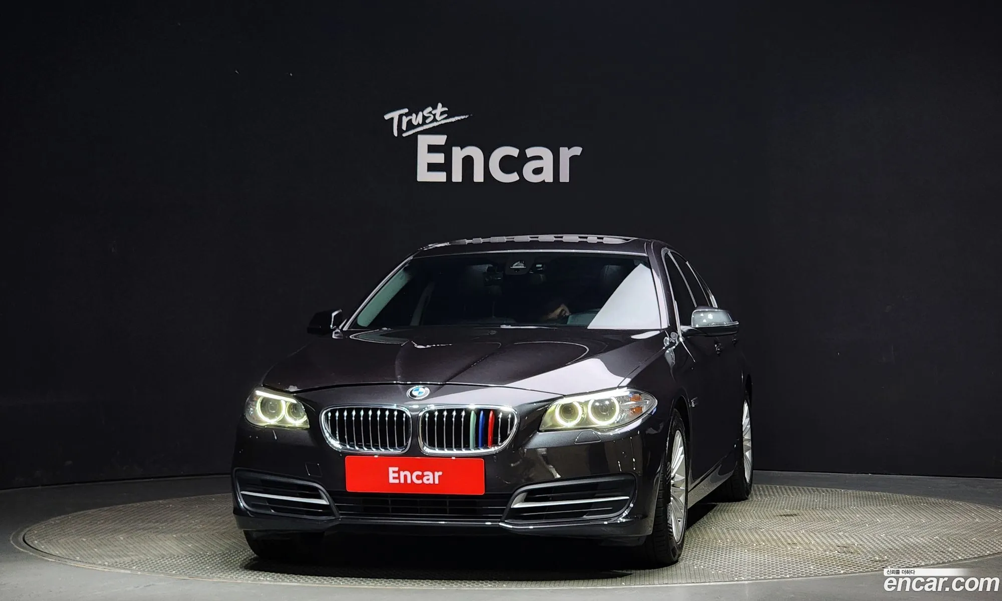 BMW 5 Series F10 520D - фотография 3448047
