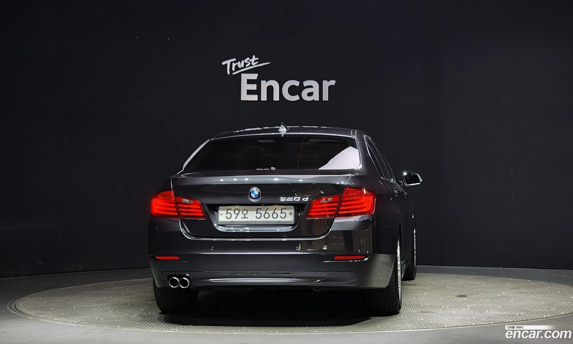BMW 5 Series F10 520D - фотография 3448048