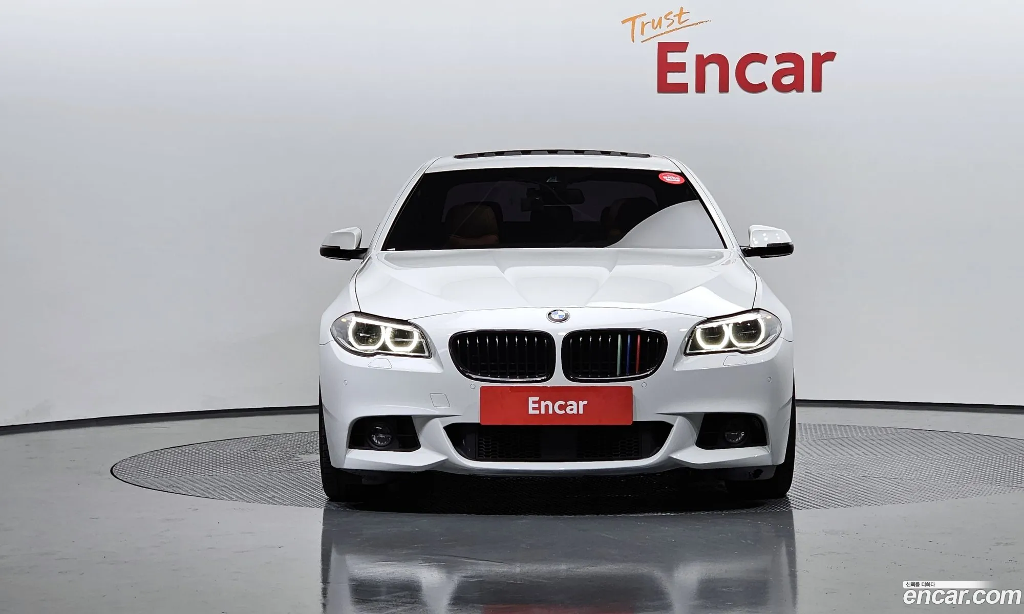 BMW 5 Series F10 520D M Aerodynamics - фотография 3448034