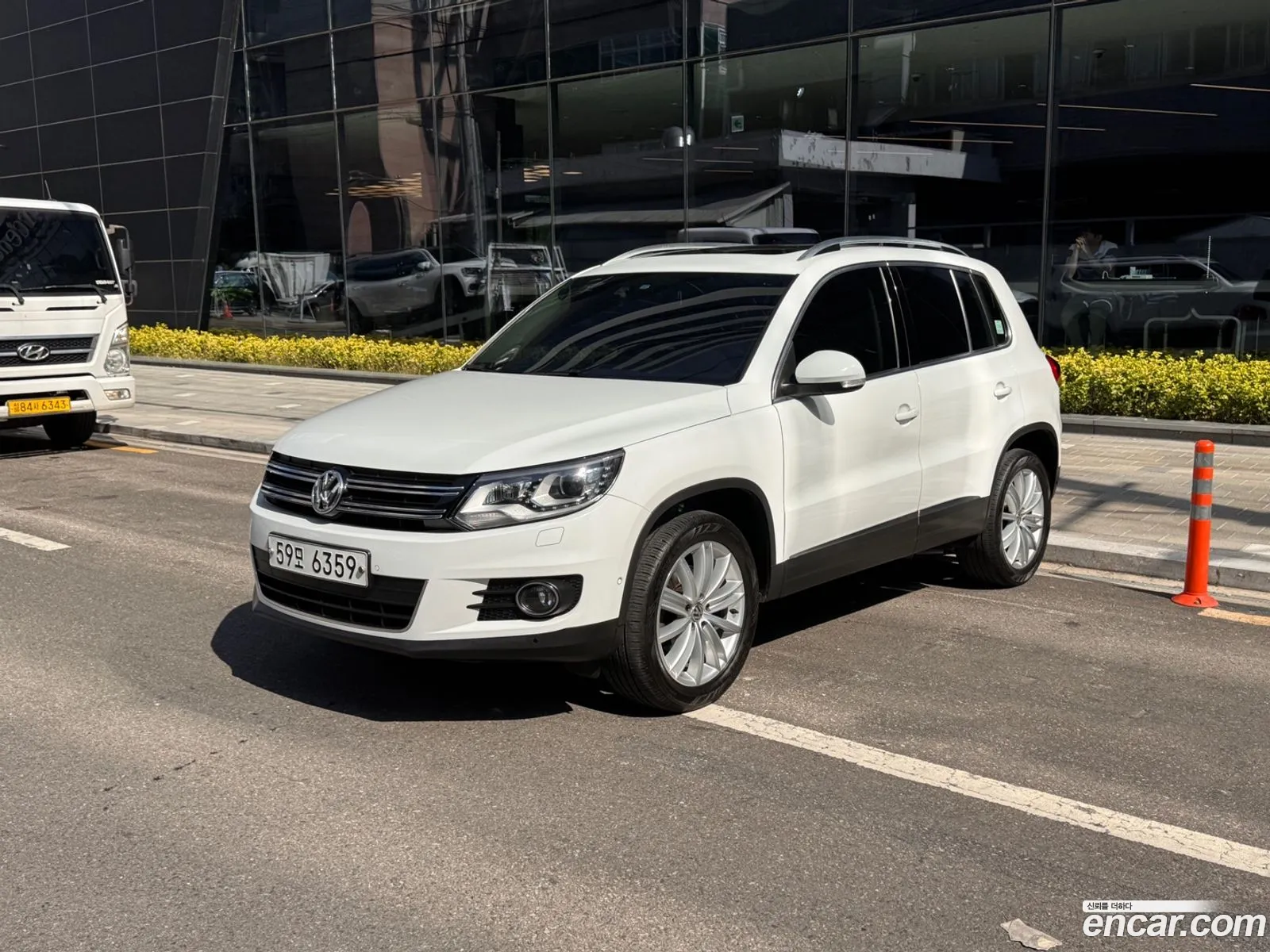 Volkswagen New Tiguan 20 Tdi Premium 5N - фотография 12726764