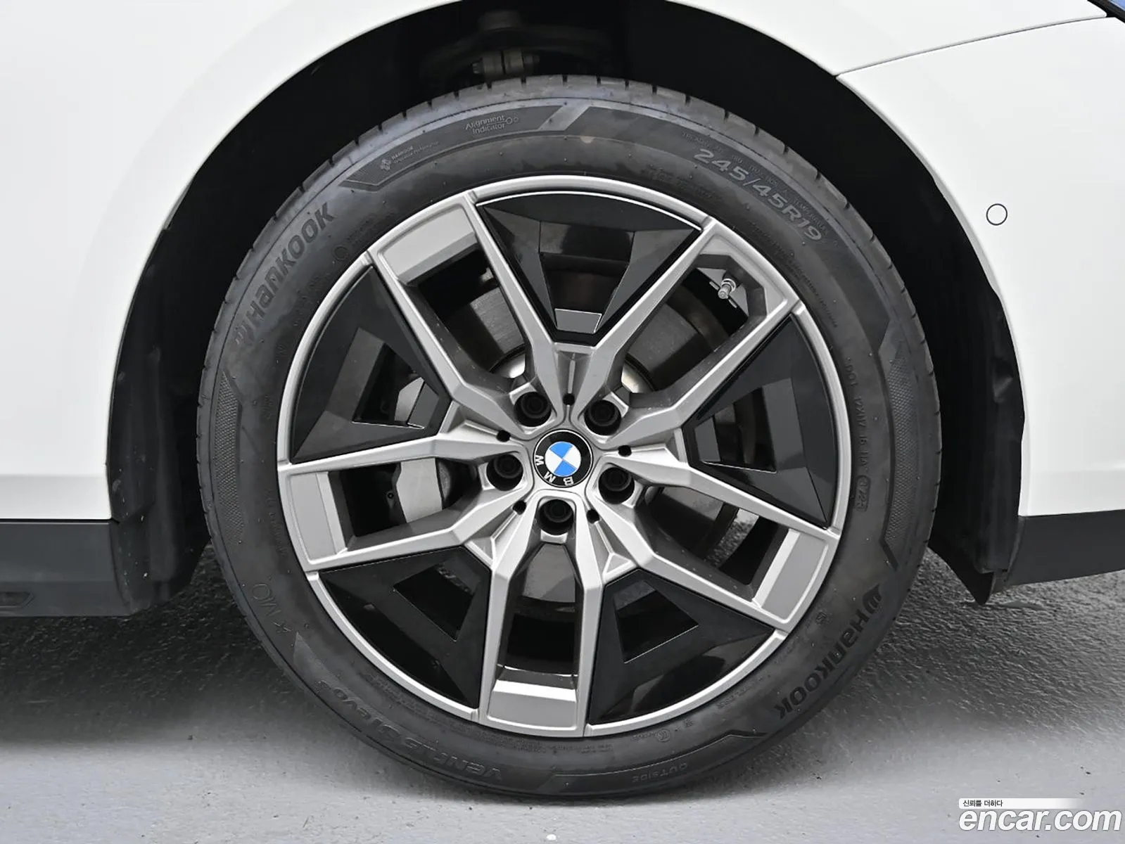 BMW 5 Series G60 530I xDrive - фотография 15288977