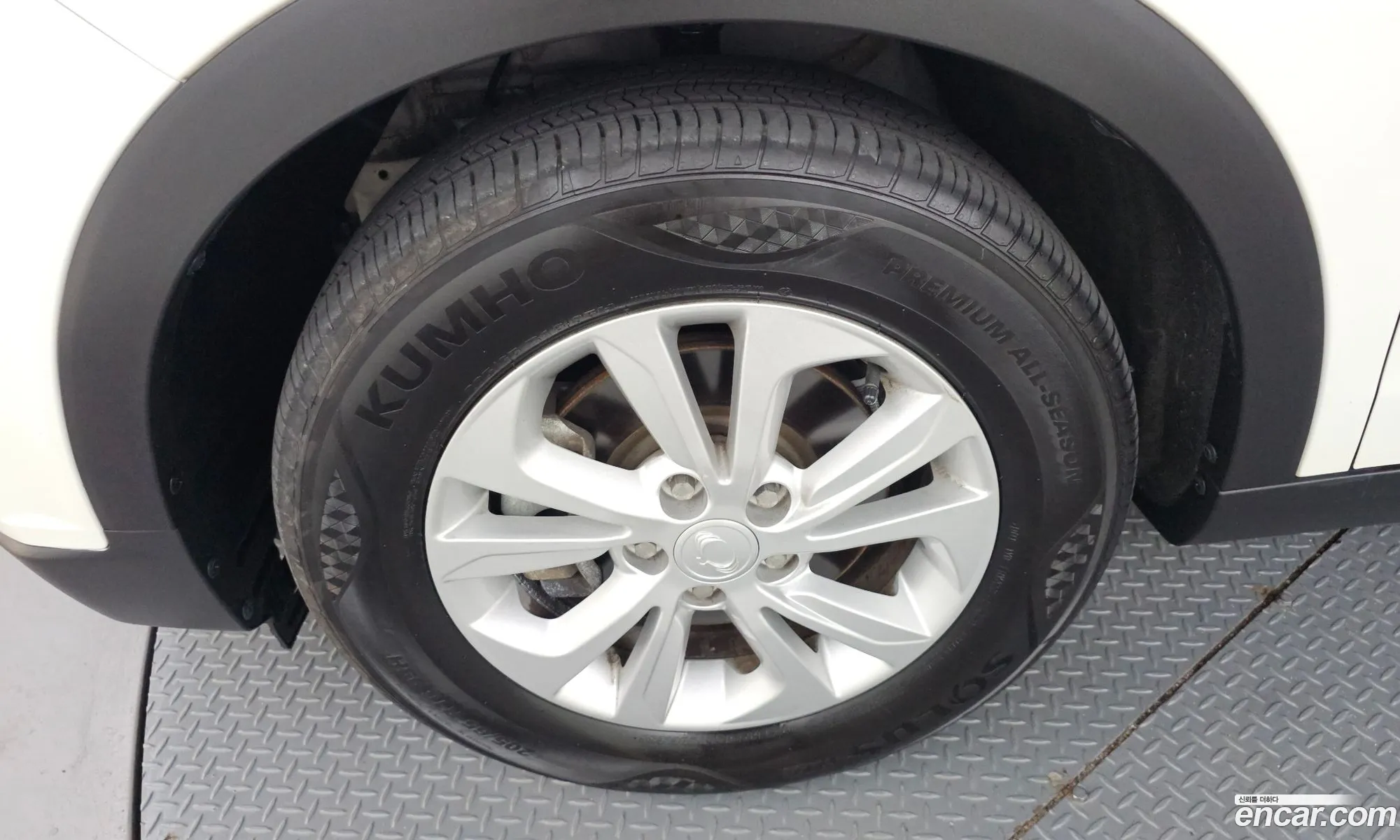Kg Mobility Ssangyong Very New Tivoli Diesel 16 2Wd V3 - фотография 5462342